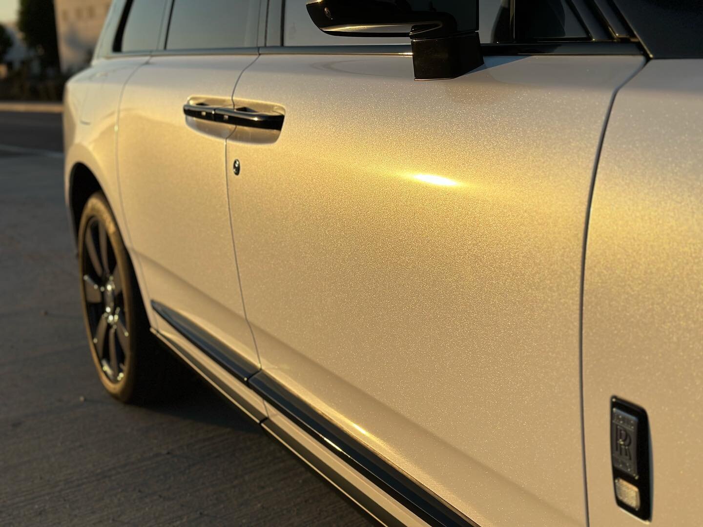 This brand new @rollsroycecars #cullinan got the two tone treatment and a chrome delete! Looks just like paint! #luxury #suv #rollsroyce @cullinanworld