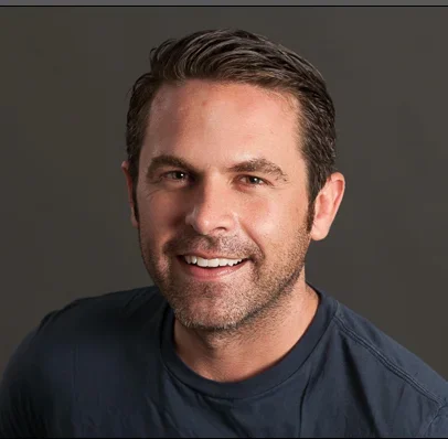 Brian Norton headshot smiling