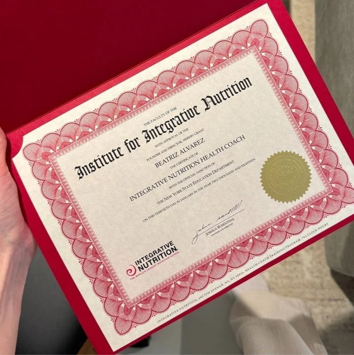 Last week, while sorting through old memories at my parents, I stumbled upon my IIN certificate dated back to 2018. It's a cherished reminder of the pivotal moment when I merged my passion for wellness with my design skills and began my entrepreneuri