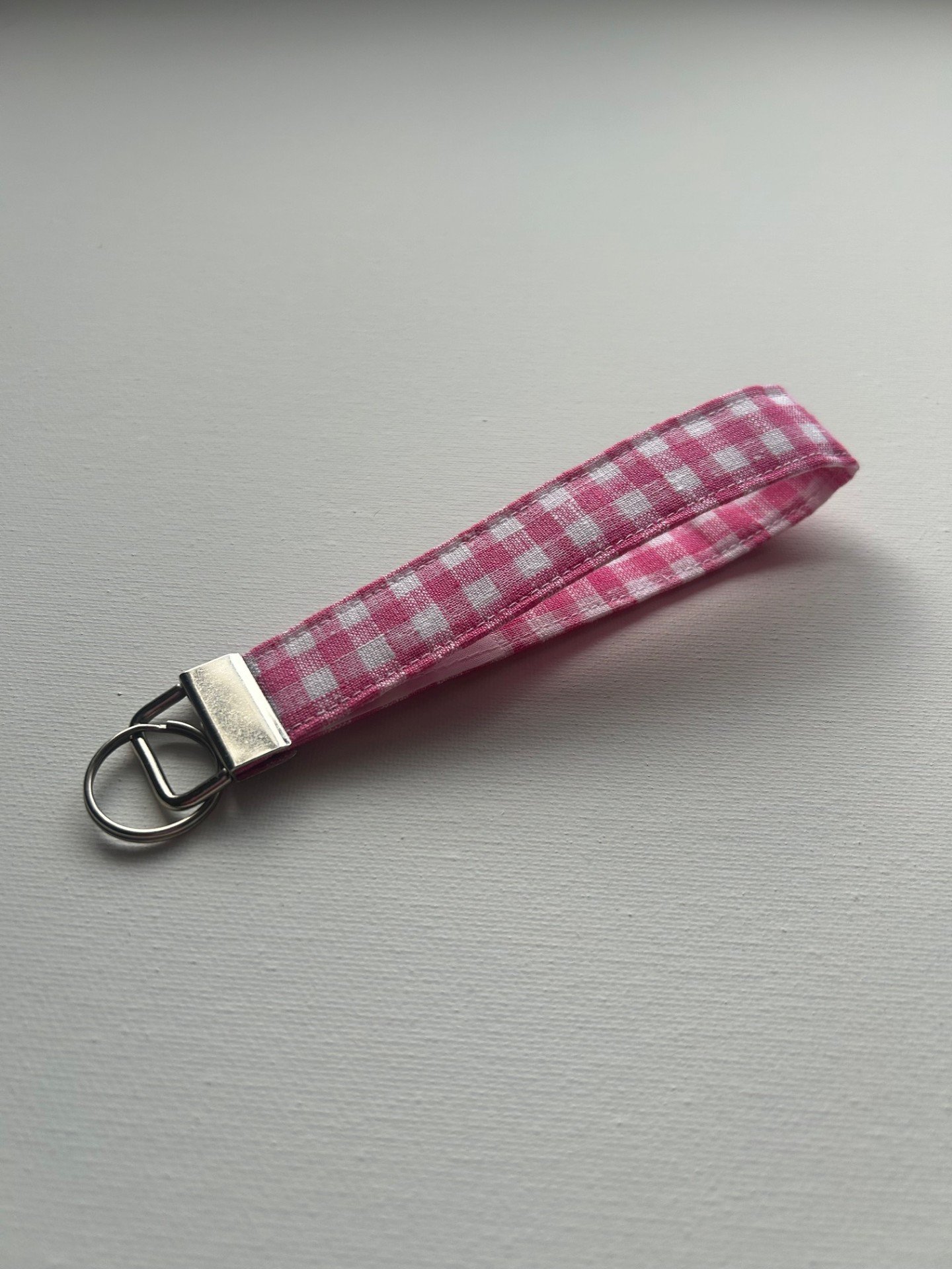 PRODUCT - Wristlet - Pink Gingham.jpg