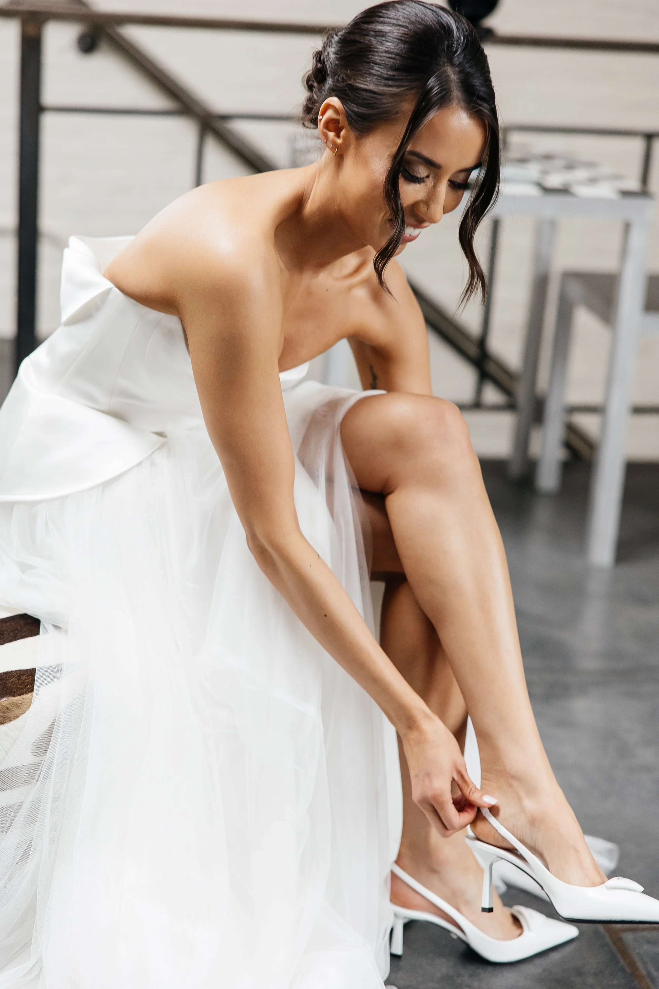 editorial-romantic-monochrome-wedding-foundry-nyc-414.jpg