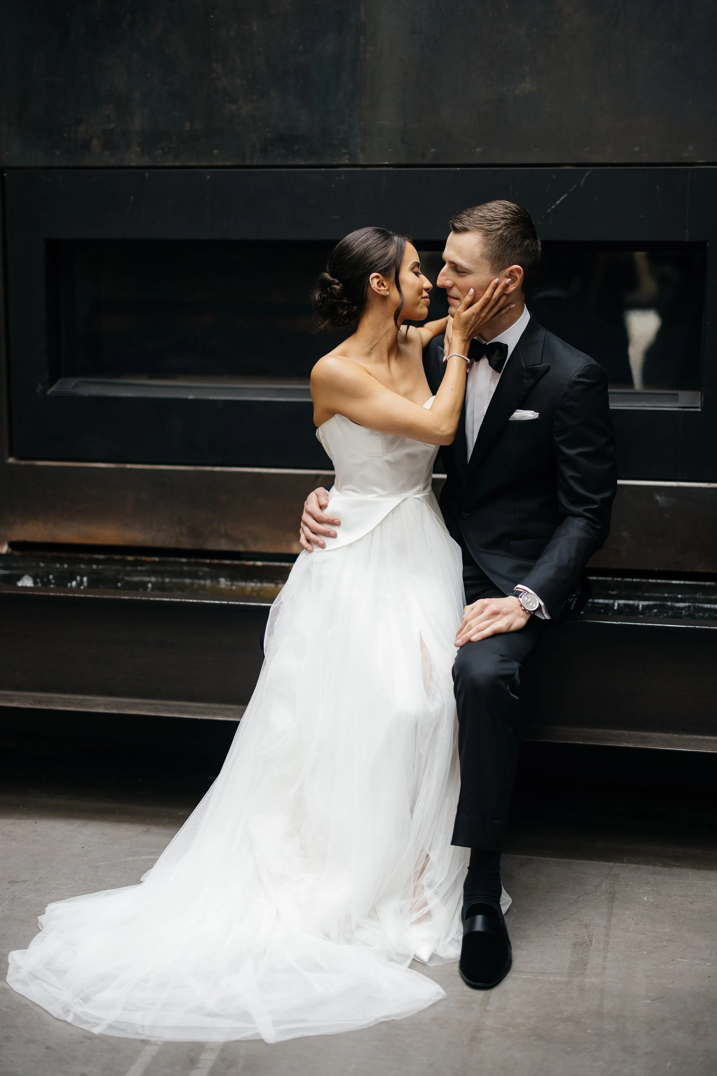 editorial-romantic-monochrome-wedding-foundry-nyc-2692.jpg