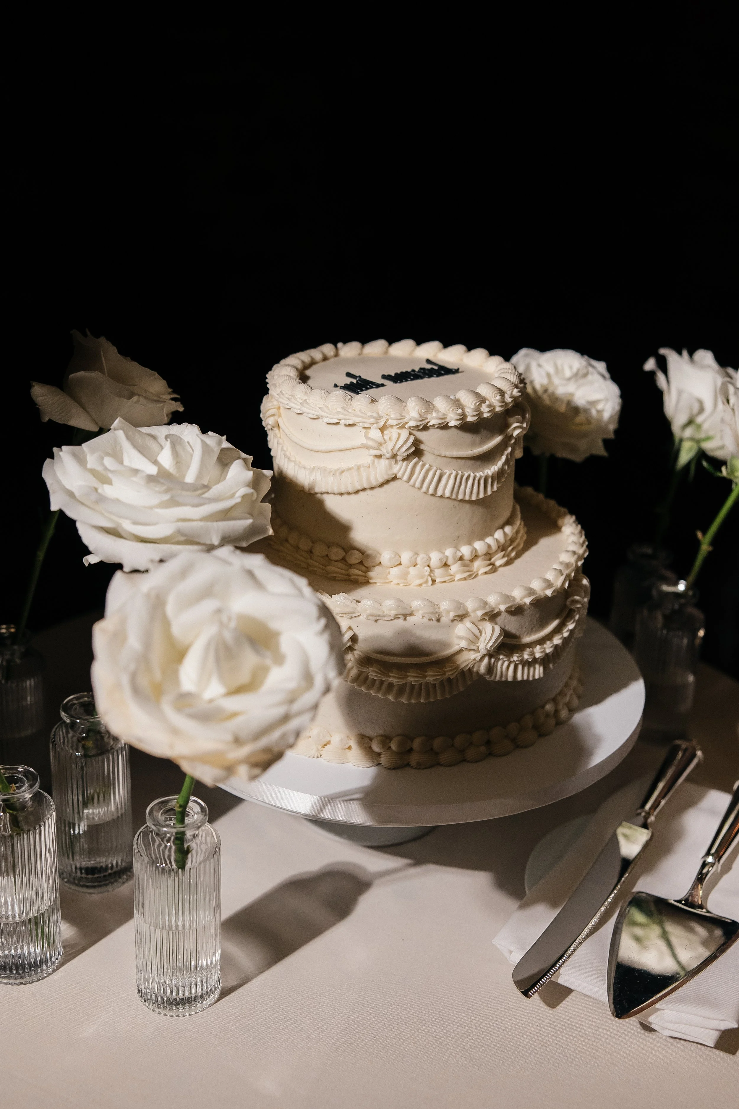 editorial-romantic-monochrome-wedding-foundry-nyc-2174.jpg