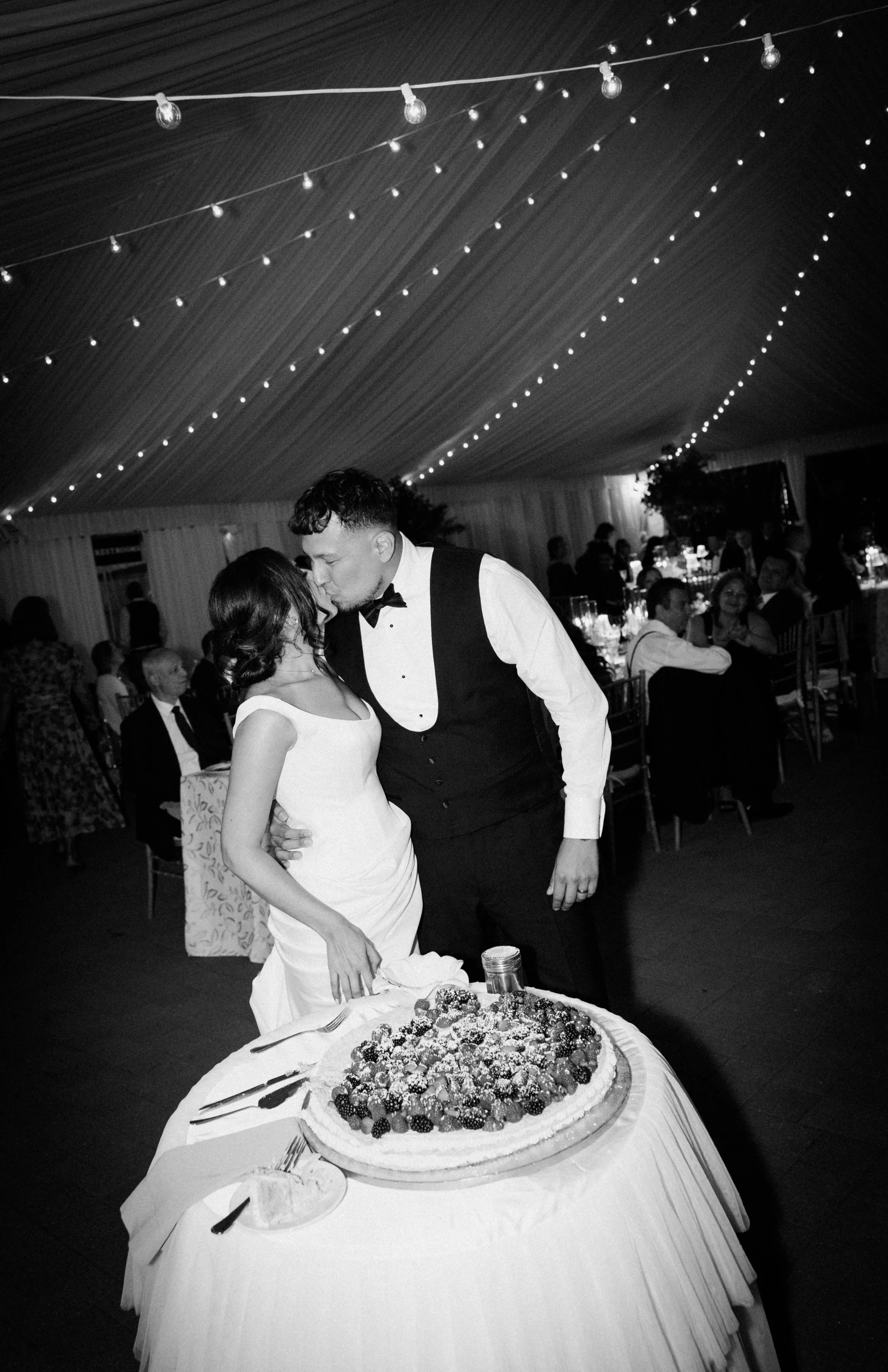 heirloom-monteverde-at-oldstone-wedding-187.jpg