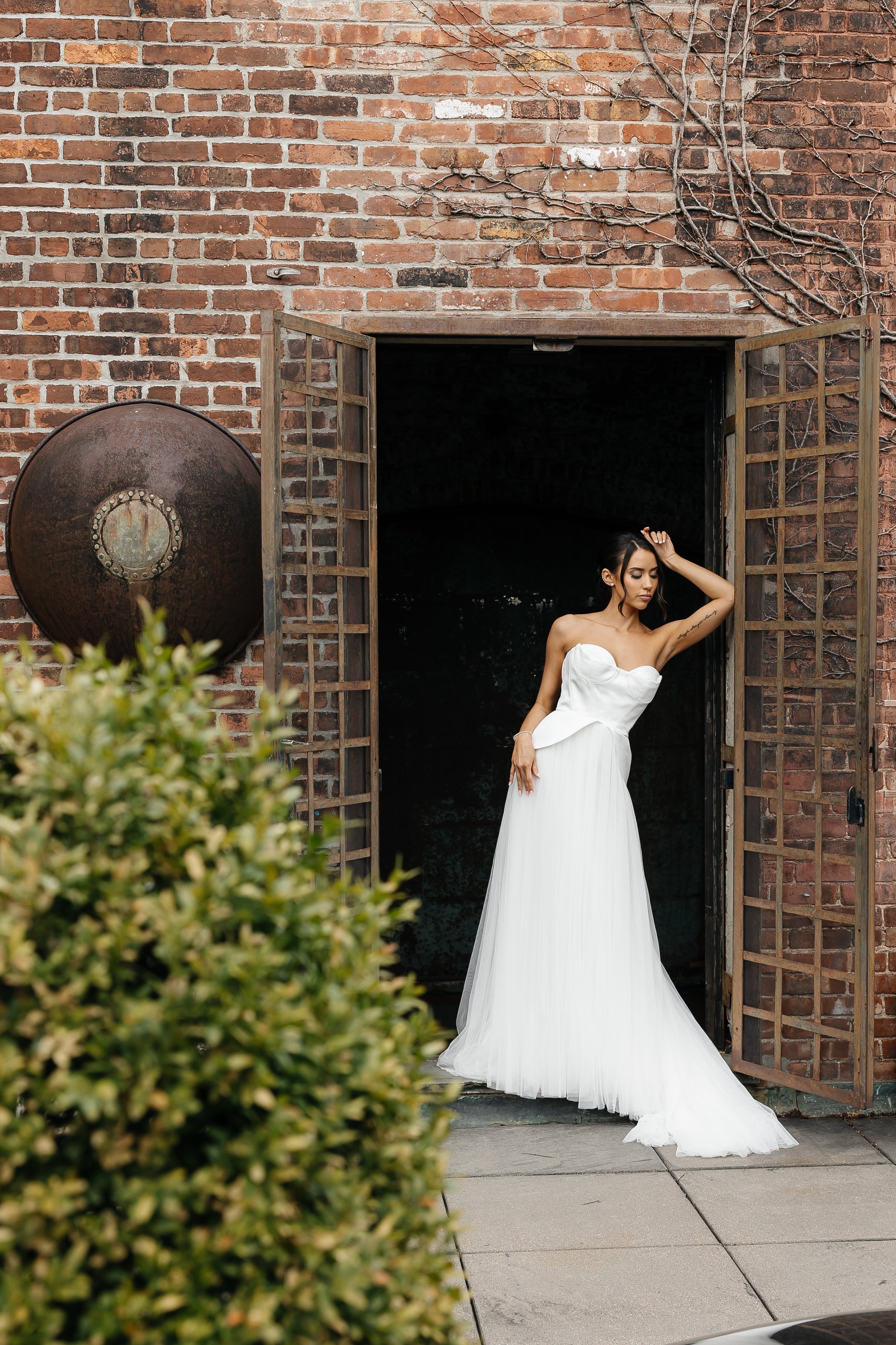 editorial-romantic-monochrome-wedding-foundry-nyc-582.jpg
