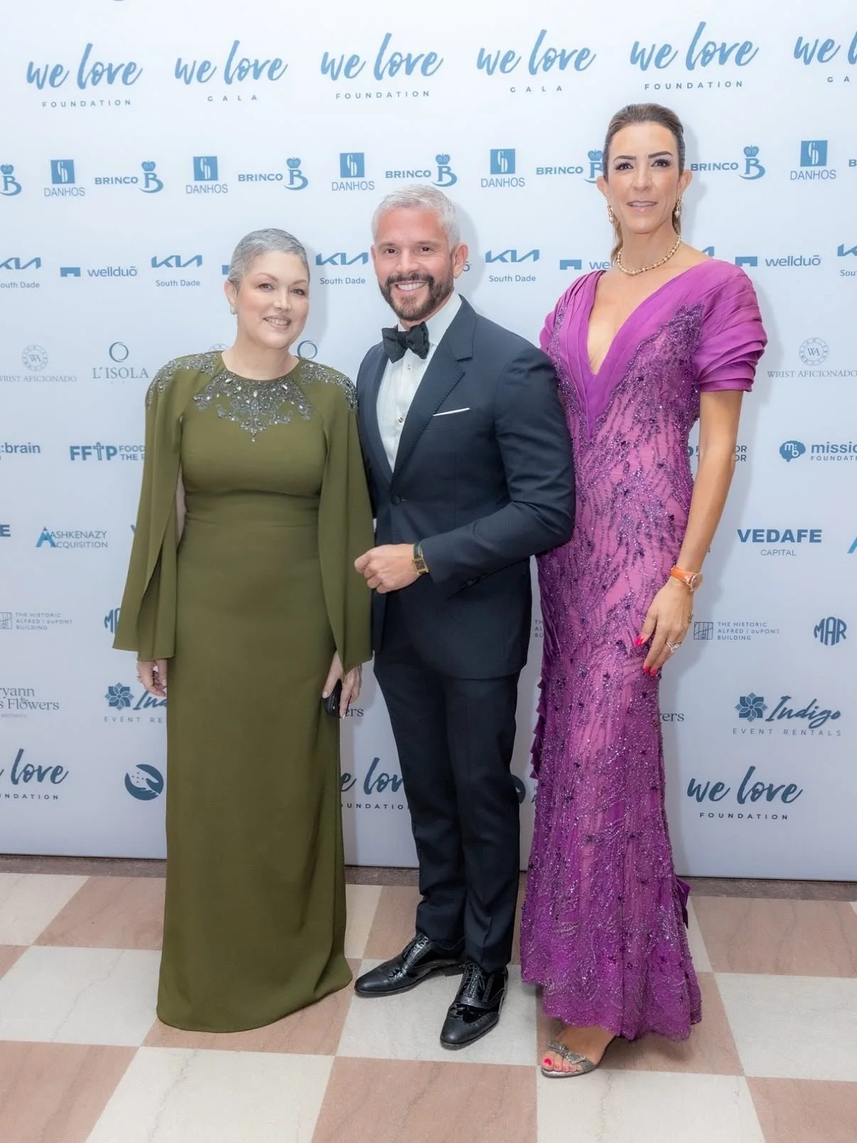 Moments of the Night #WeLoveGala 🩵🎩👗

We Love Gala February 26, 2026 @dupontbuilding 🩵 in benefit of @foodforthepoorinc @missionbrainorg @welove_foundation ( We Love as an umbrella foundation, benefitting @agrolibanofainc from #Honduras &amp; non