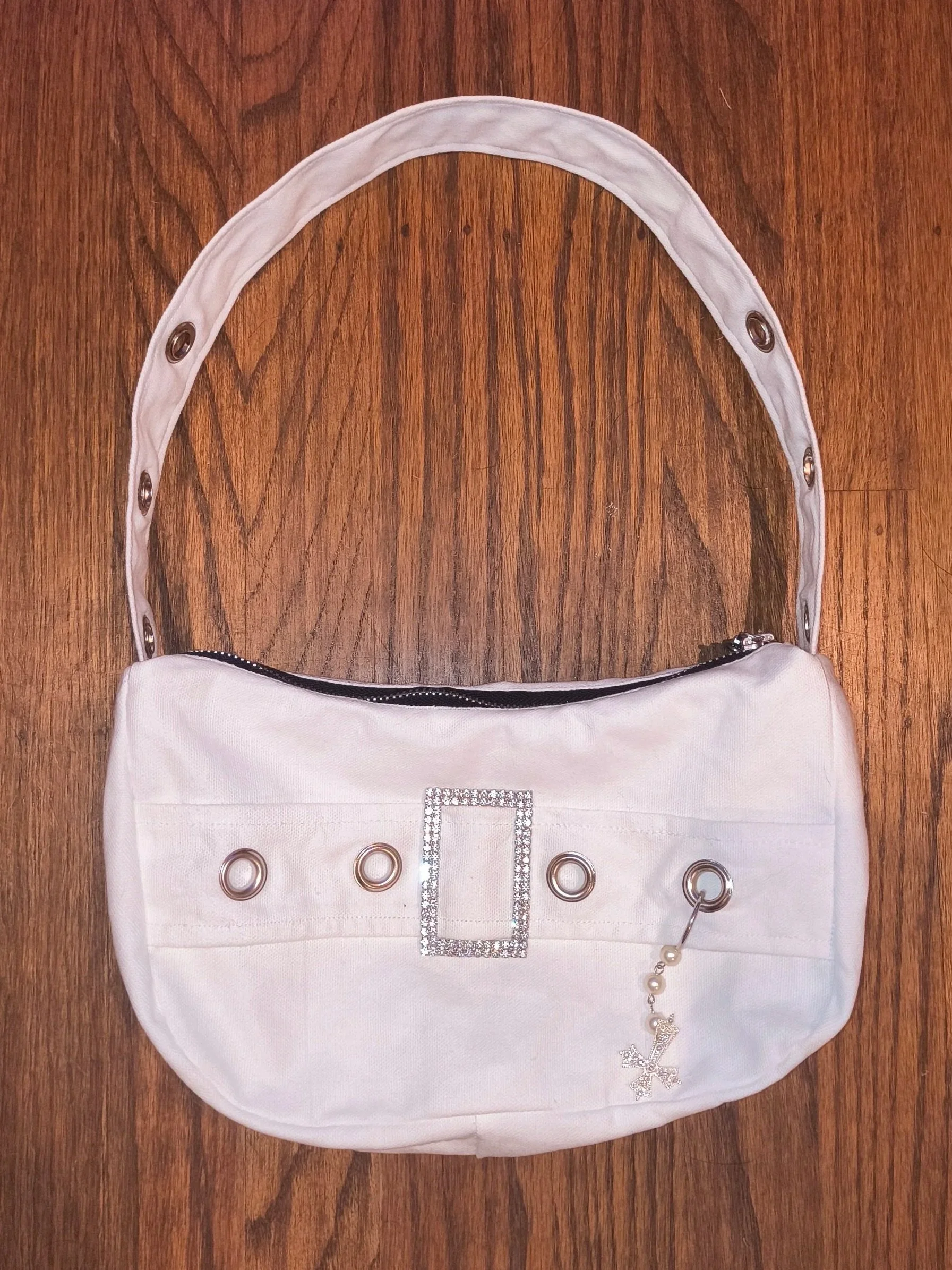 Icon Shoulder Bag - White