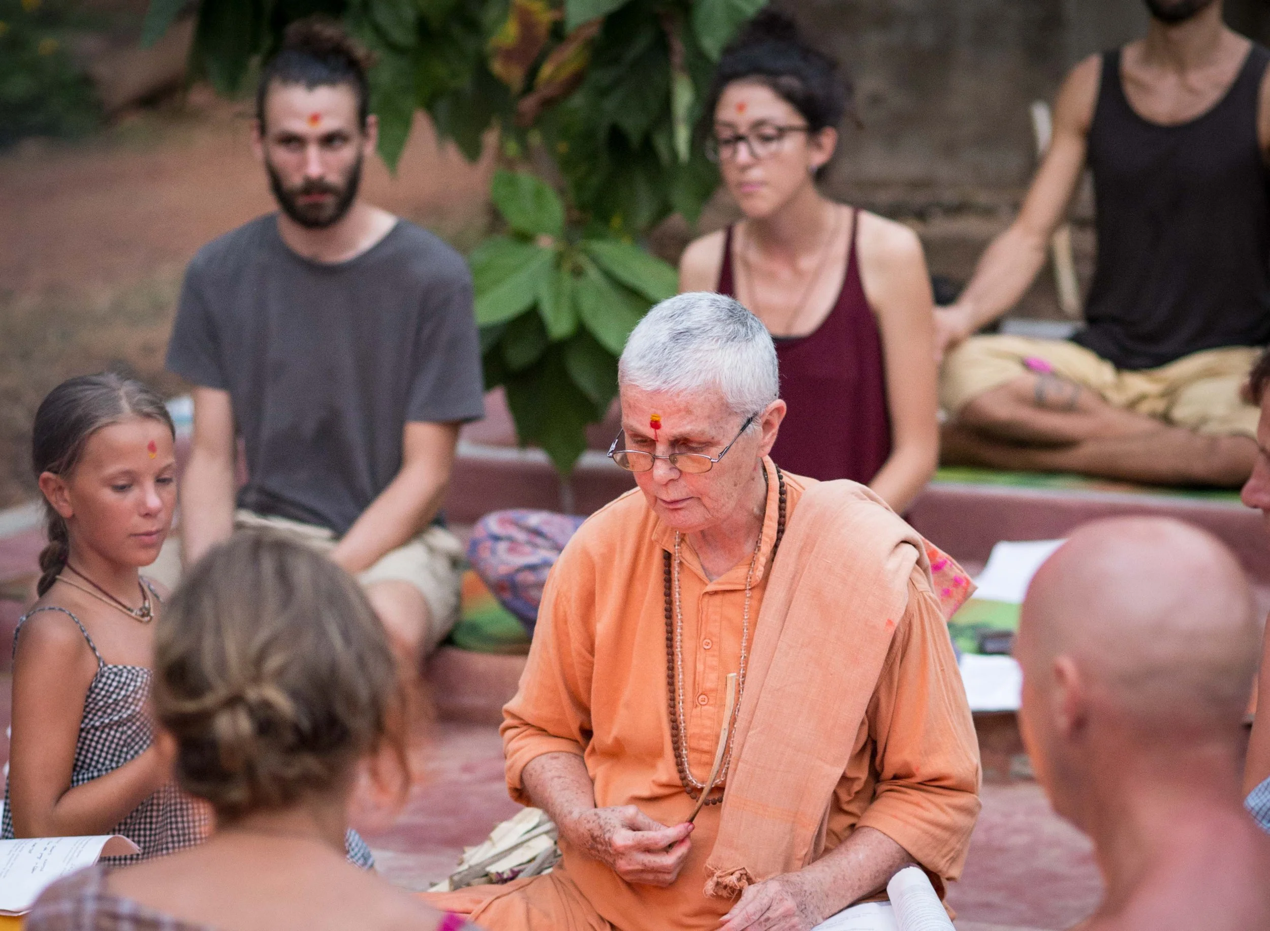 Indian Ashram Experience in Berlin w/ Swami Yogaratna Saraswati 