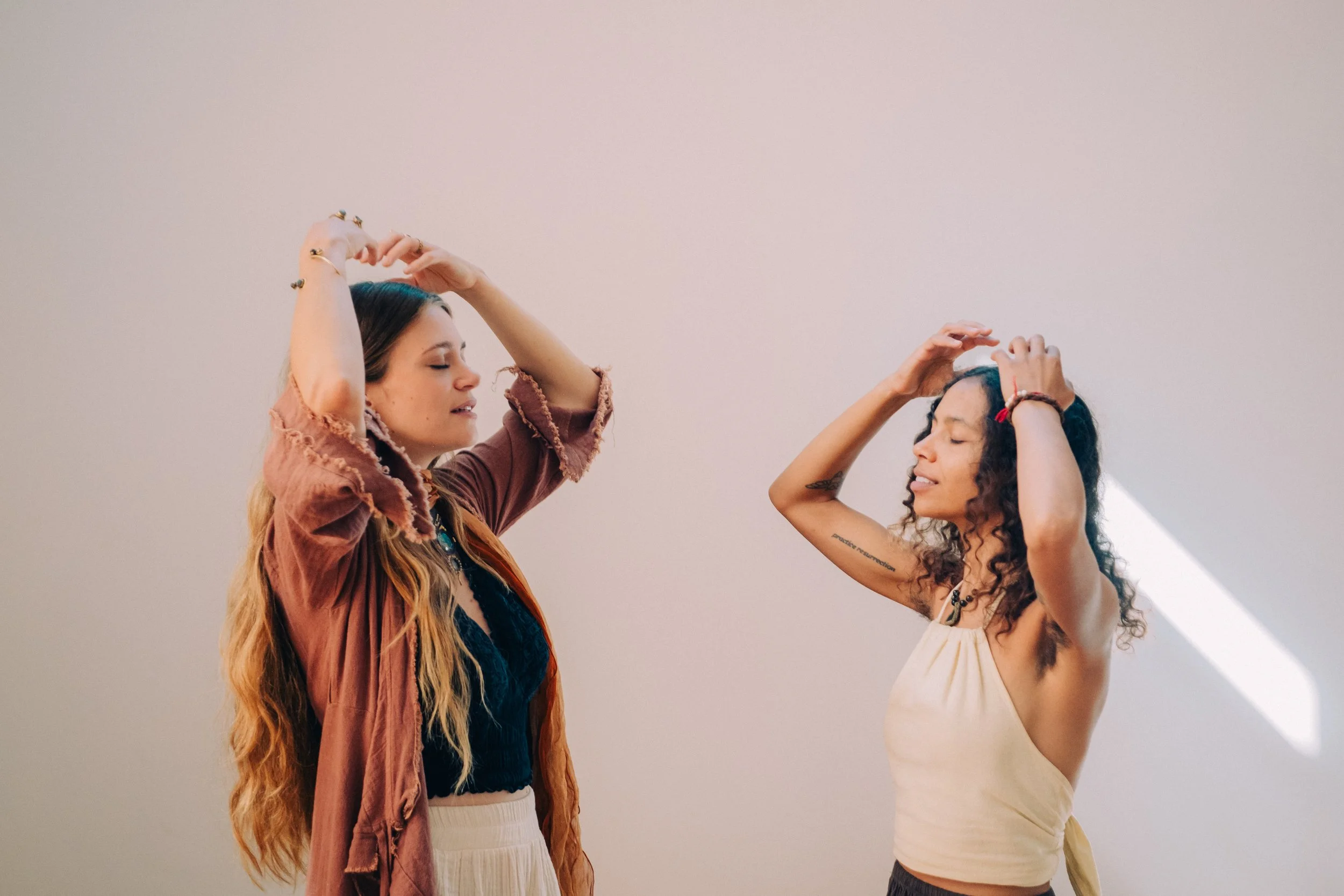 Kundalini Voice: Transforming Energy through Sound w/ Romy Hink