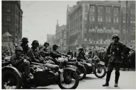 Nazis en Normies (2); over het Israel-Palestina conflict; over Ismael en Isaak; en over de Amsterdam Pride
