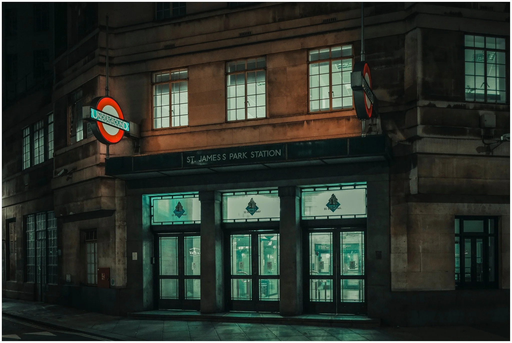 And in colour #stjamesparklondon #leicaq2 #photofitt