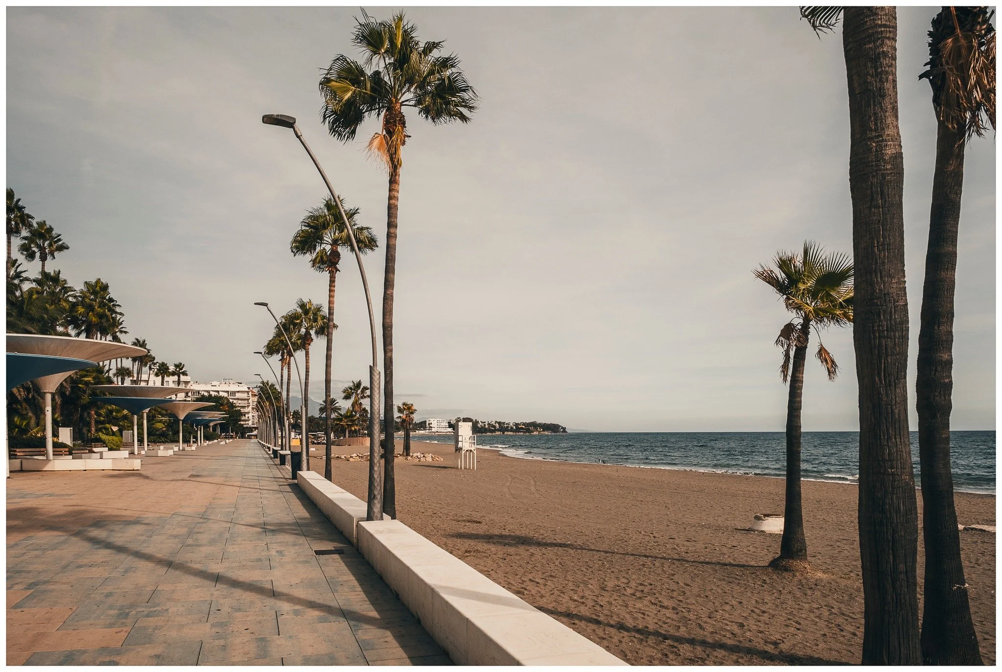 Estapona beach front, I can't decide if this has a retro or futuristic look, but I like the colour palette #estapona #beach #fujifilm #XT5 #photofitt