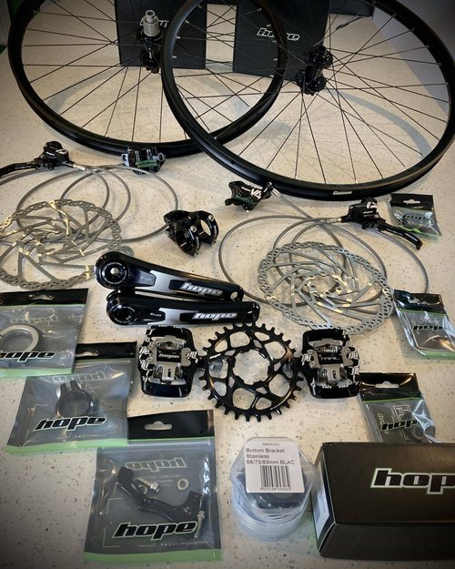 Comp Highlight £2000 Hope Bike Build Package — AstonMTB Reviews