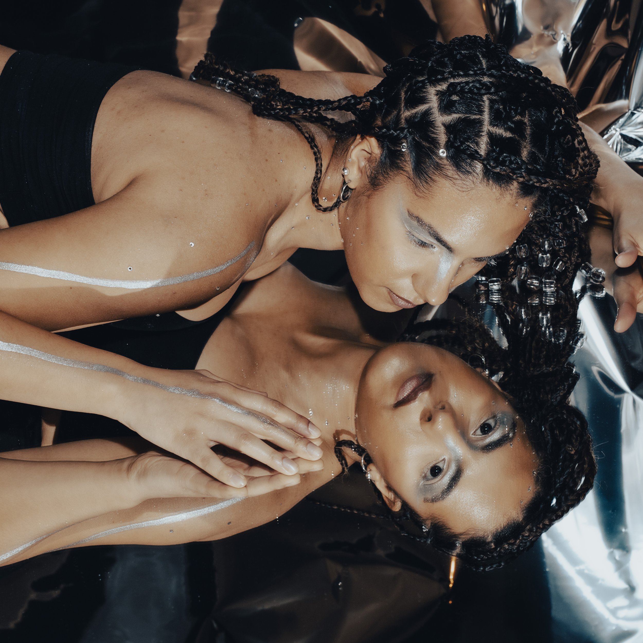 Robyn EP covers IRRIDESCENCE