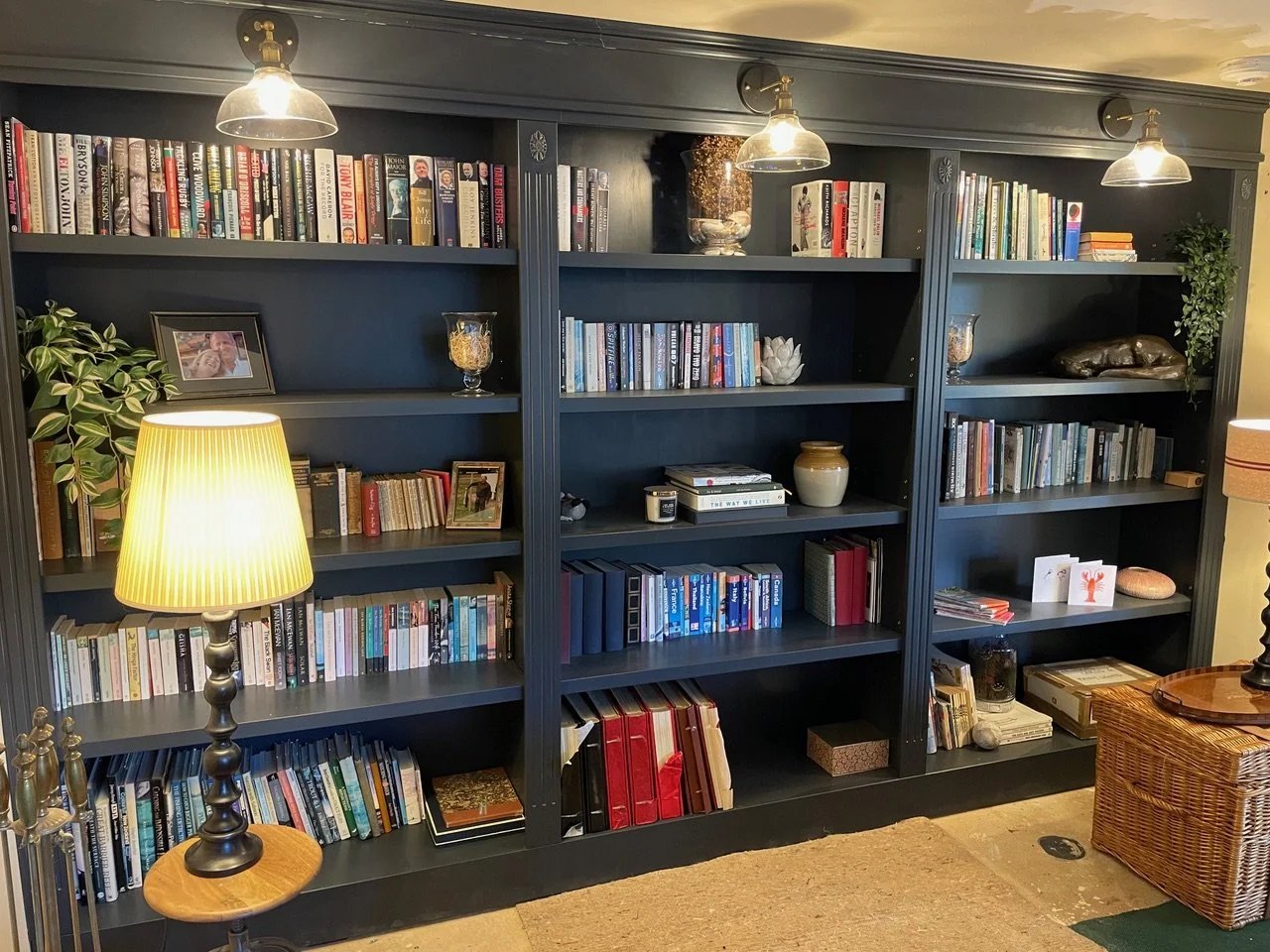 Book cases / Dressers