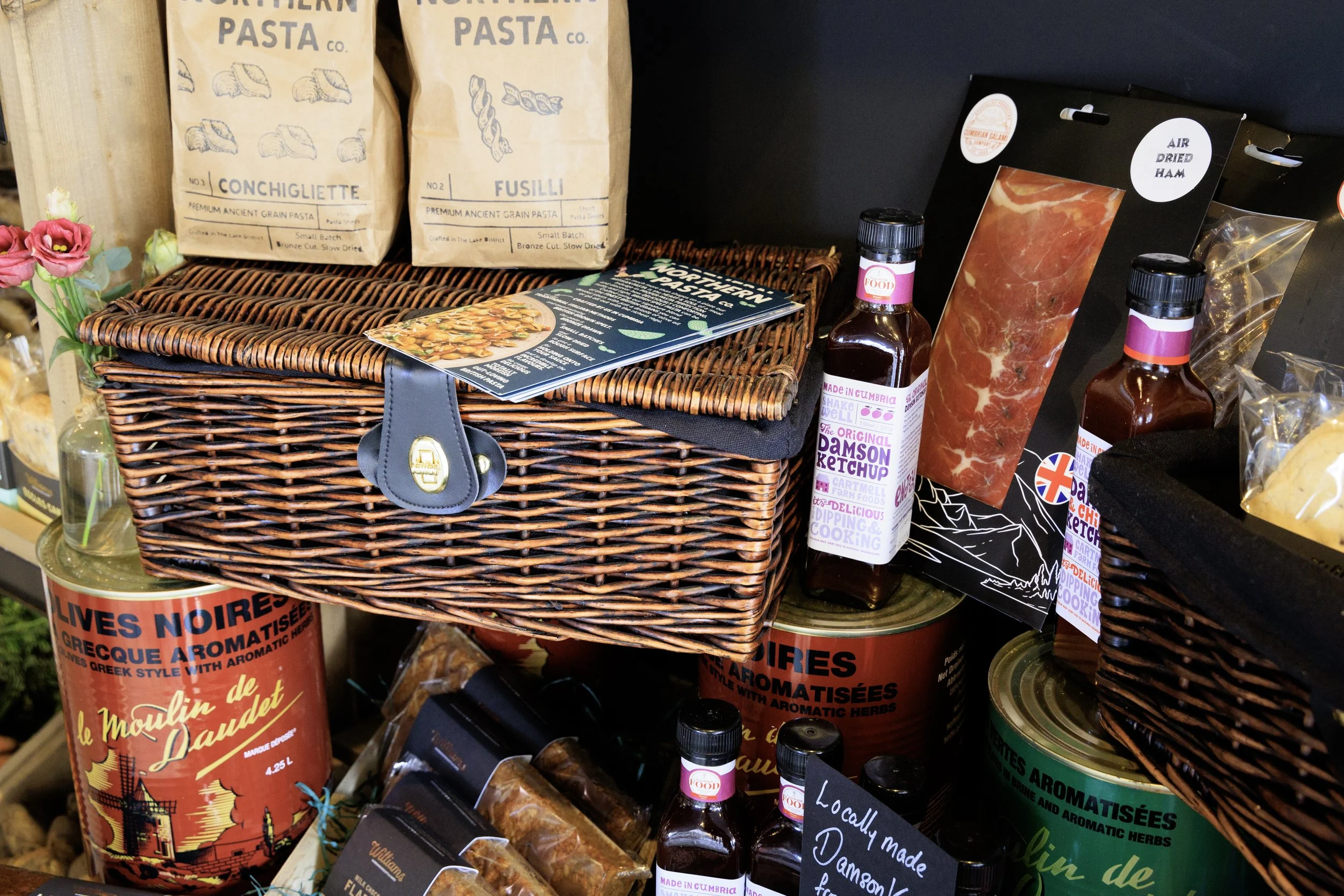 Wicker Hamper (basket only, no contents)