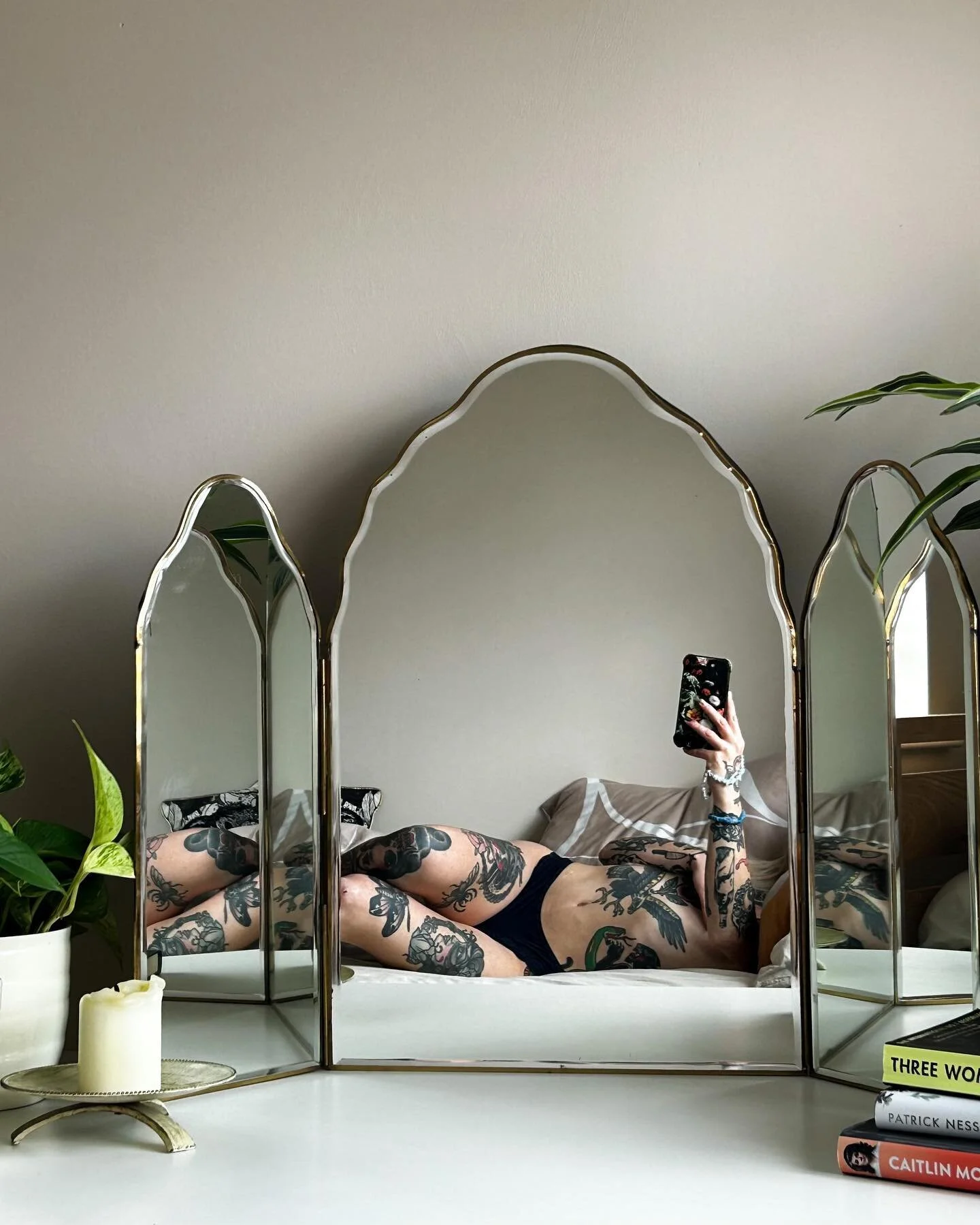 England is having a second Summer, I just got tickets to see Slaughter The Prevail and Sensations lime and coriander chutney poppadoms are 10/10 spagliato 🫶🏼 

1. MySpace photo at my moms. 
2. Another MySpace photo at my moms. 
3. The worlds greate