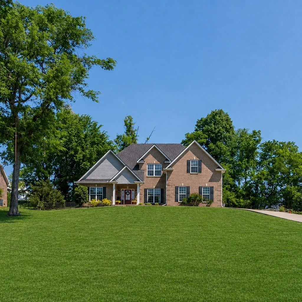 💐The best gift you can give Mom this Mother's Day isn't wrapped in a bow. It's a view of horses grazing from the kitchen and her very own garden.

📍1028 Proud Eagle in Eagleville, TN is the kind of home that makes her stop scrolling and start dream