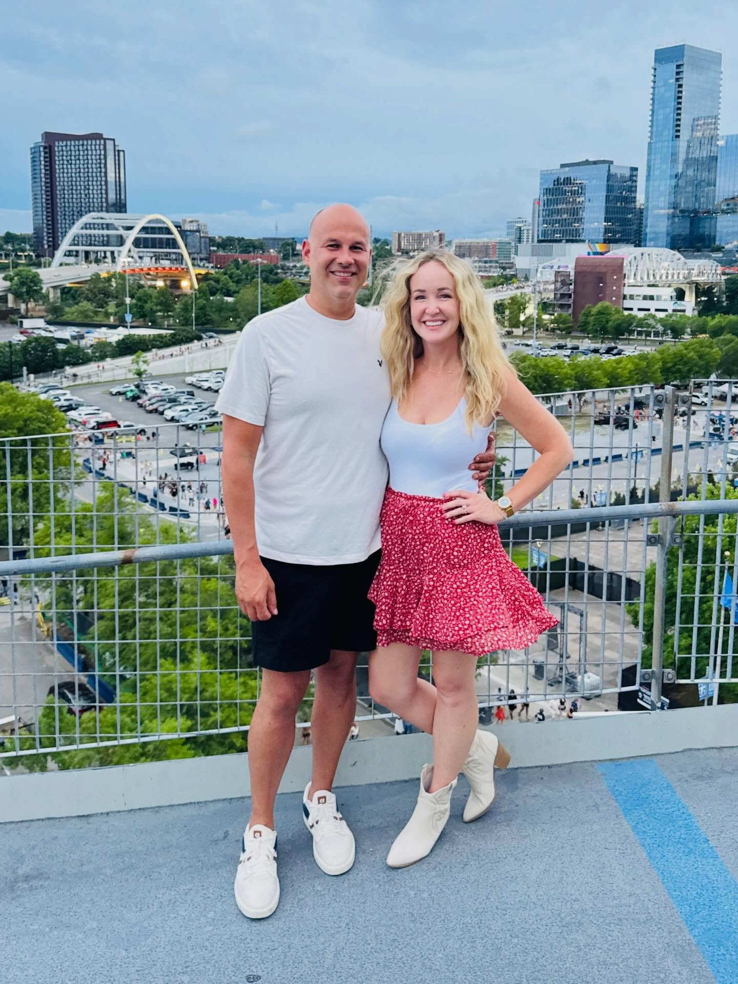 Mom &amp; Dad took the crew to the final night of CMA fest! We don&rsquo;t seem to get pictures together much lately&hellip;but ta da! ❤️