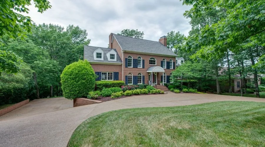 red-brick-shutter-brentwood-tn-home.jpg