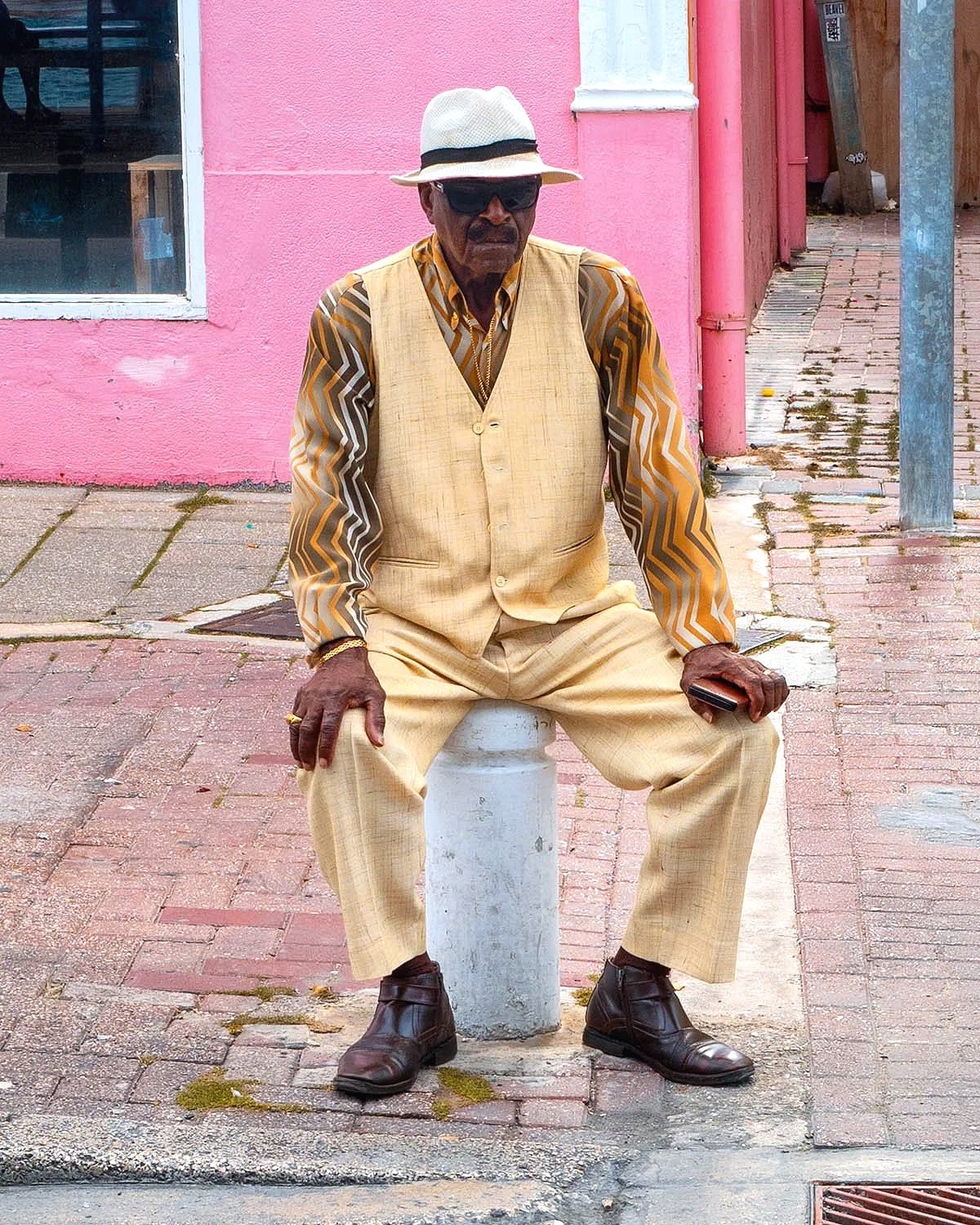curacao_dude.jpg