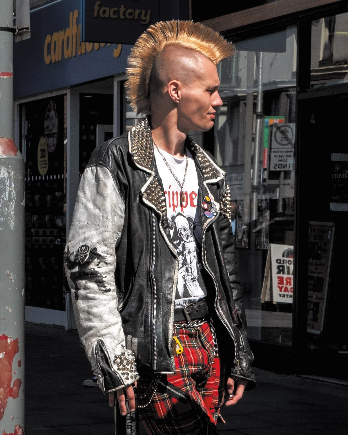 reb_blondmohawk.jpg
