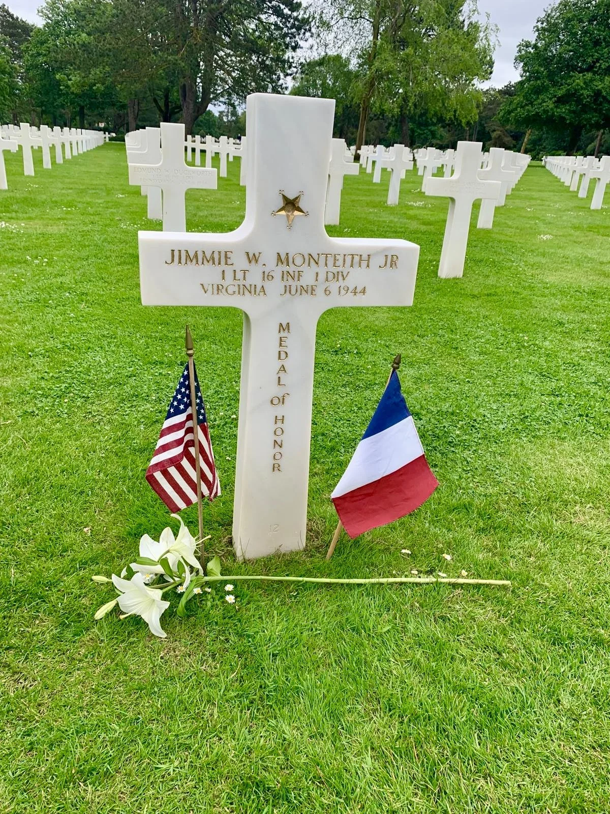 American Cemetary Grave.jpeg