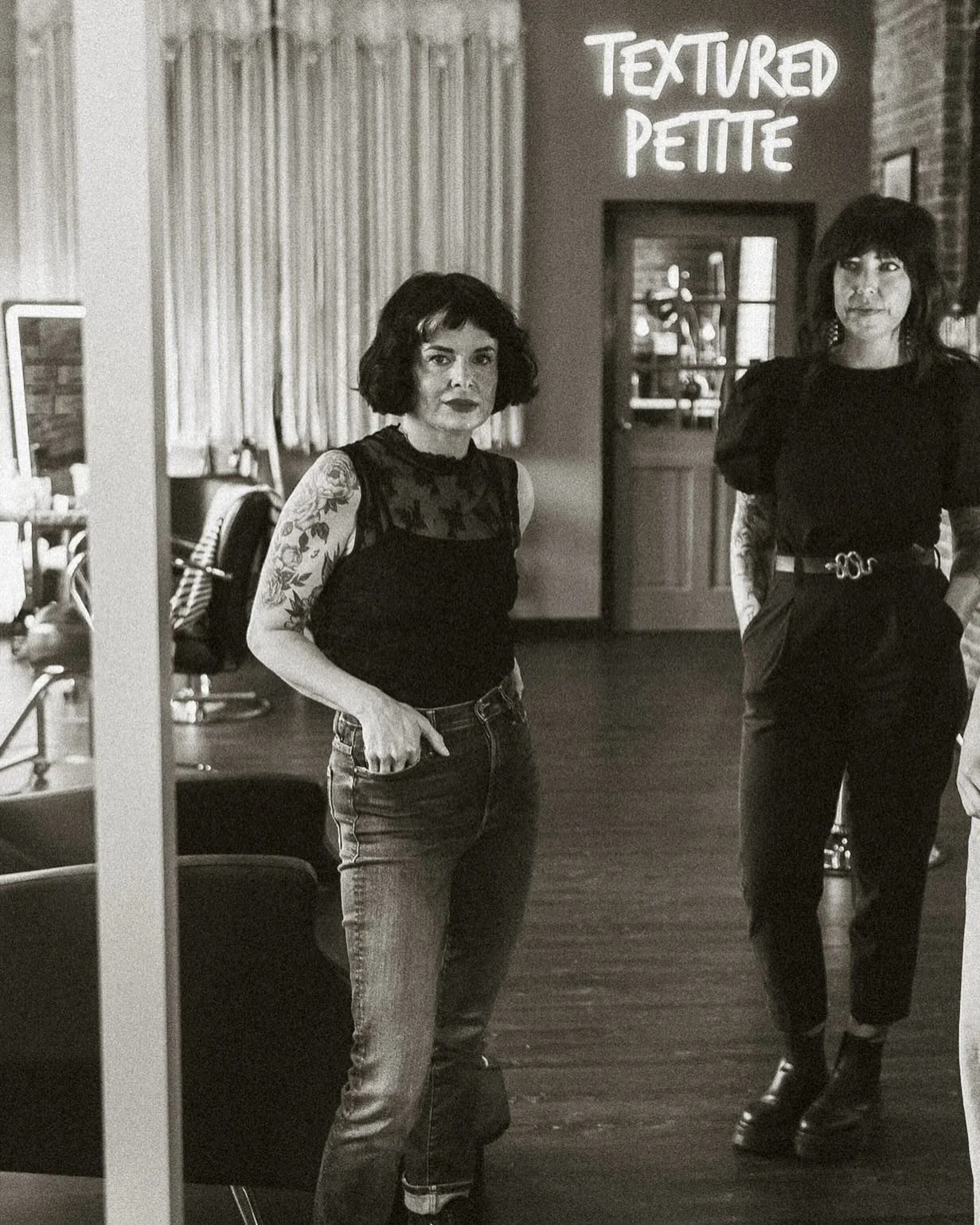 A little throwback of @dinah_texturedpetite and @torriedoesmyhair to brighten your Monday!!! And a friendly reminder to BOOK YOUR APPOINTMENT for fall!  Both ladies are booking out and busy behind the chair!  A big thanks to all of you who brighten t