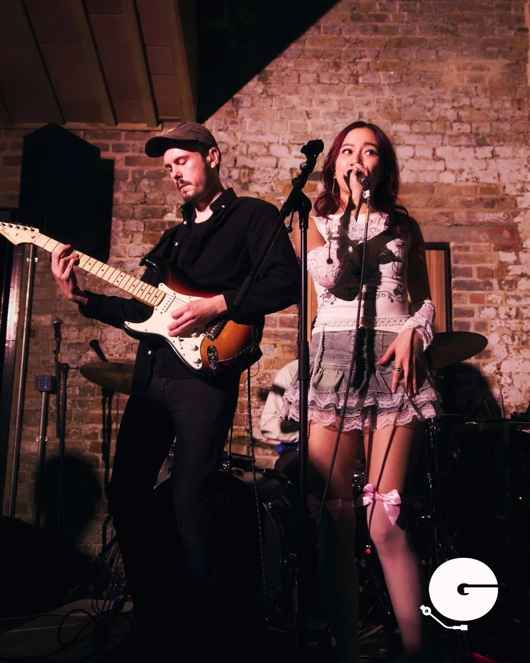 Ari Lee (@aaarilee) live at The Lower Third (@lowerthirdsoho) ★

📸: Evie for Groove Magazine 
.
.
.
#arilee lowerthird #livemusic londonmusic #soho #musicphotography livephotography concertphotography #groovemagazine