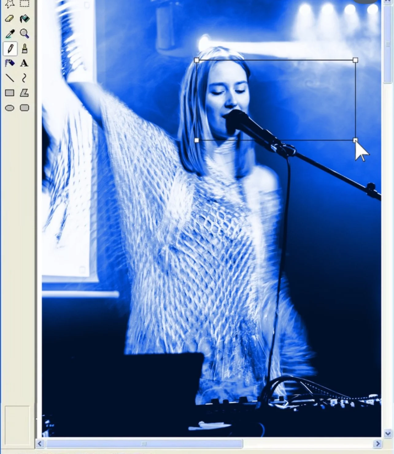 Sea Creatures, Dopamine and Cry-Dancing: Inside TONII's Electropop Universe