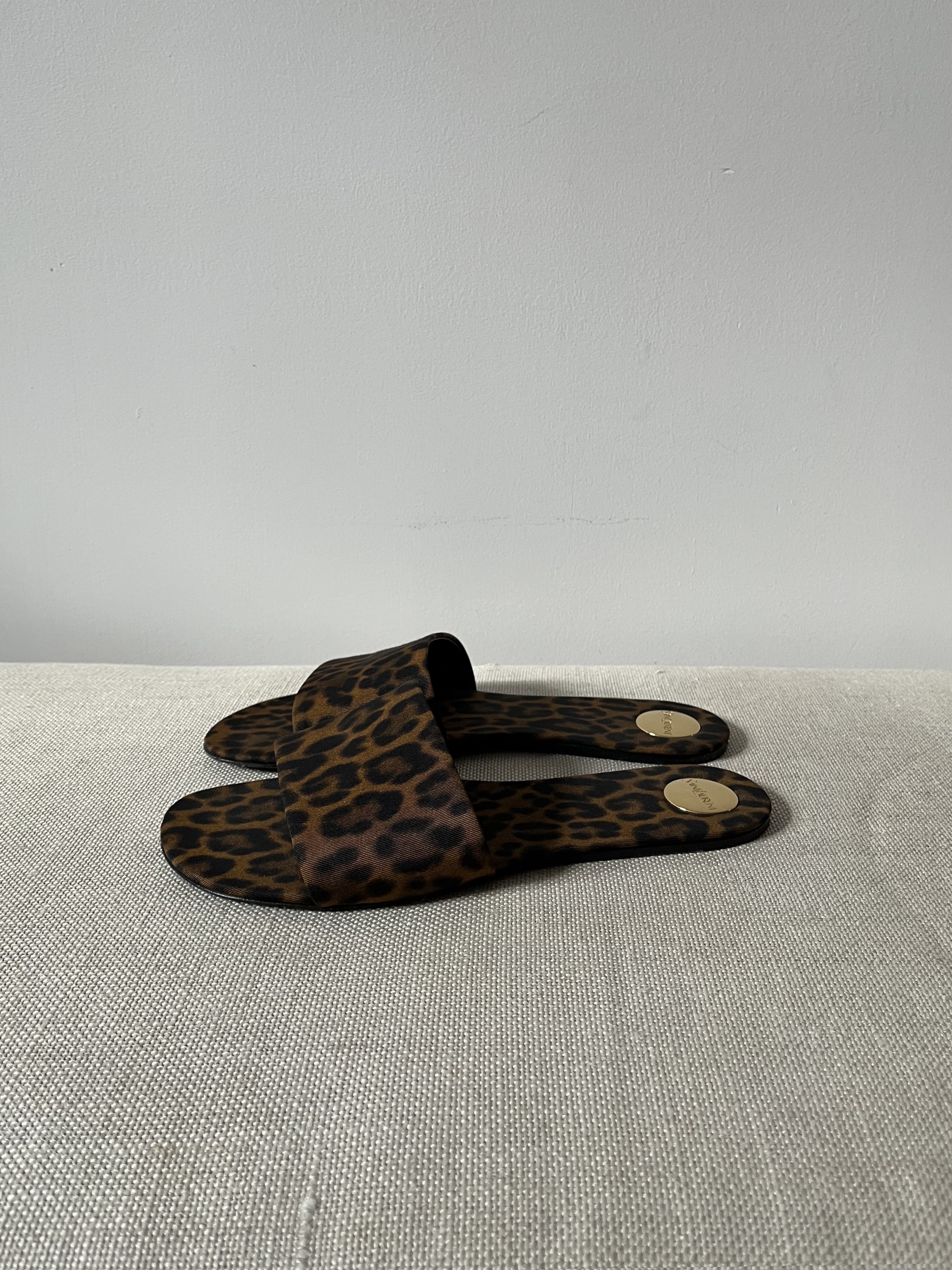 SAINT LAURENT CARLYLE SLIDE LEOPARD GROSGRAIN