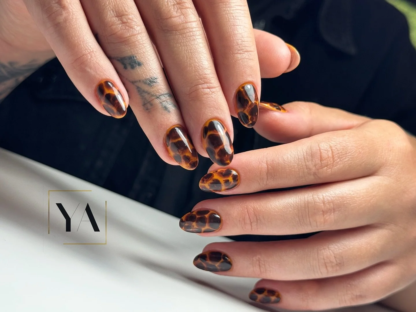 Turtle shell 🐢 

@nails_aleksandrapluska 

#nails #nailsturtle #nailsofinstagram #nailsart #nailsuk #nailsoftheday #nailsalon #saftyfirst #nailsglasgow #nails4today #turtlenails #paznokcie #paznokcieprzedłużane #shortnails #almondshapenails #paznokc