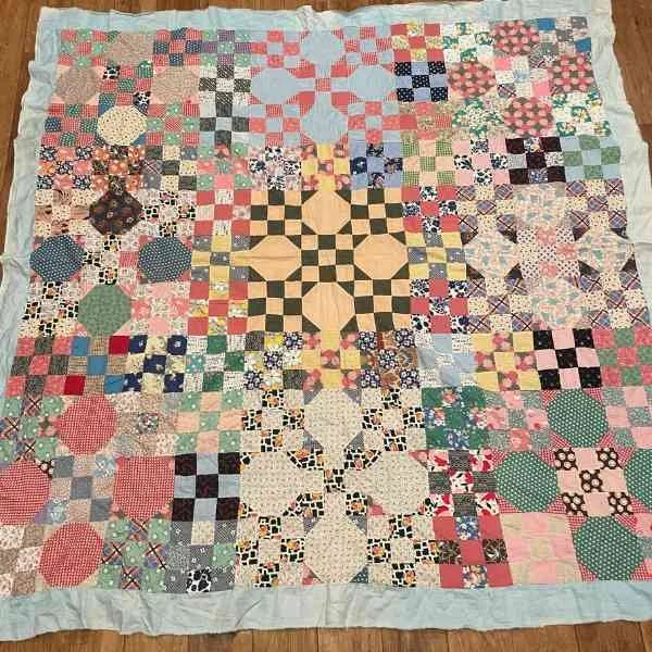 BLOG full quilt floor Super Scrappy.jpg