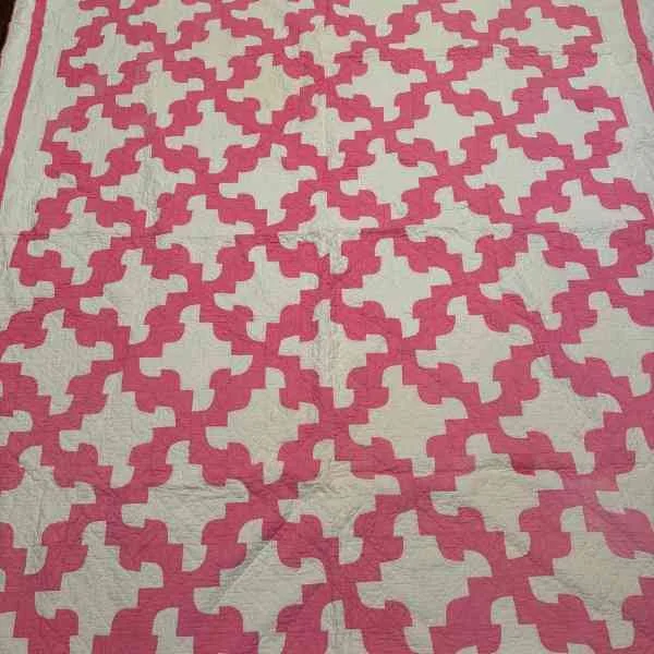 antique drunkard's path quilt