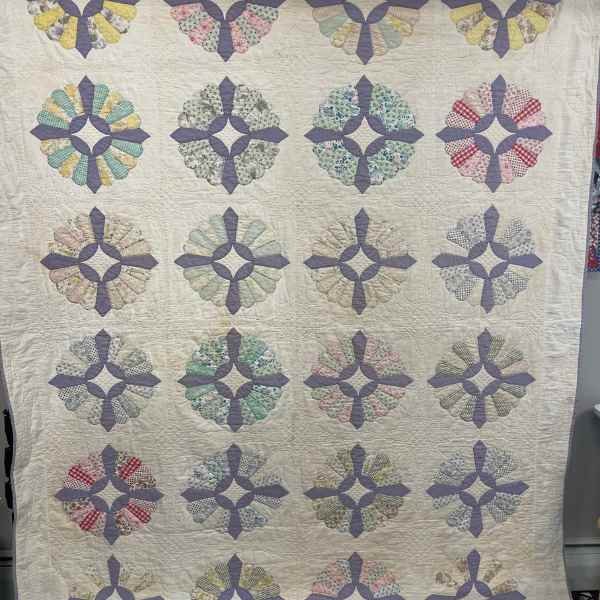 Dresden Plate Quilt