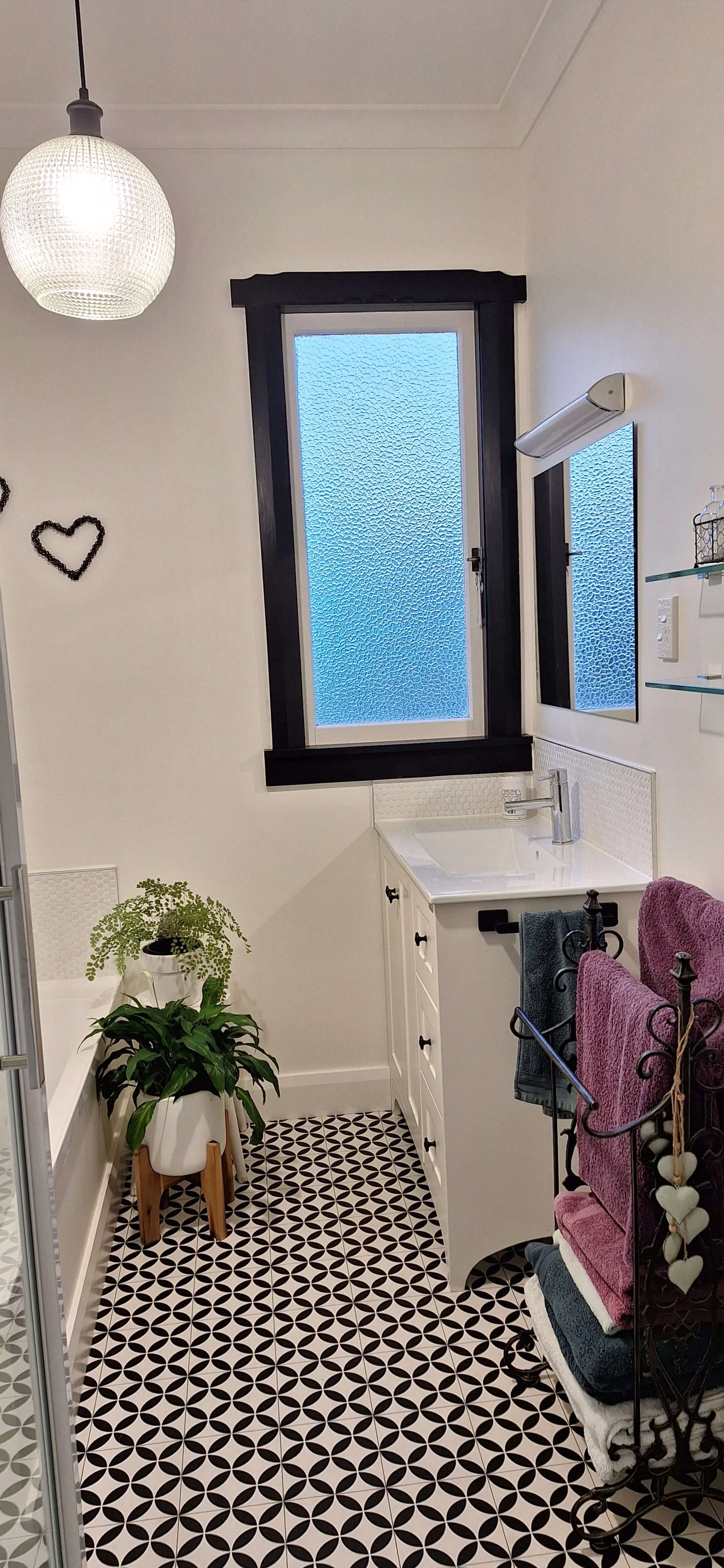Bathroom 2.jpg