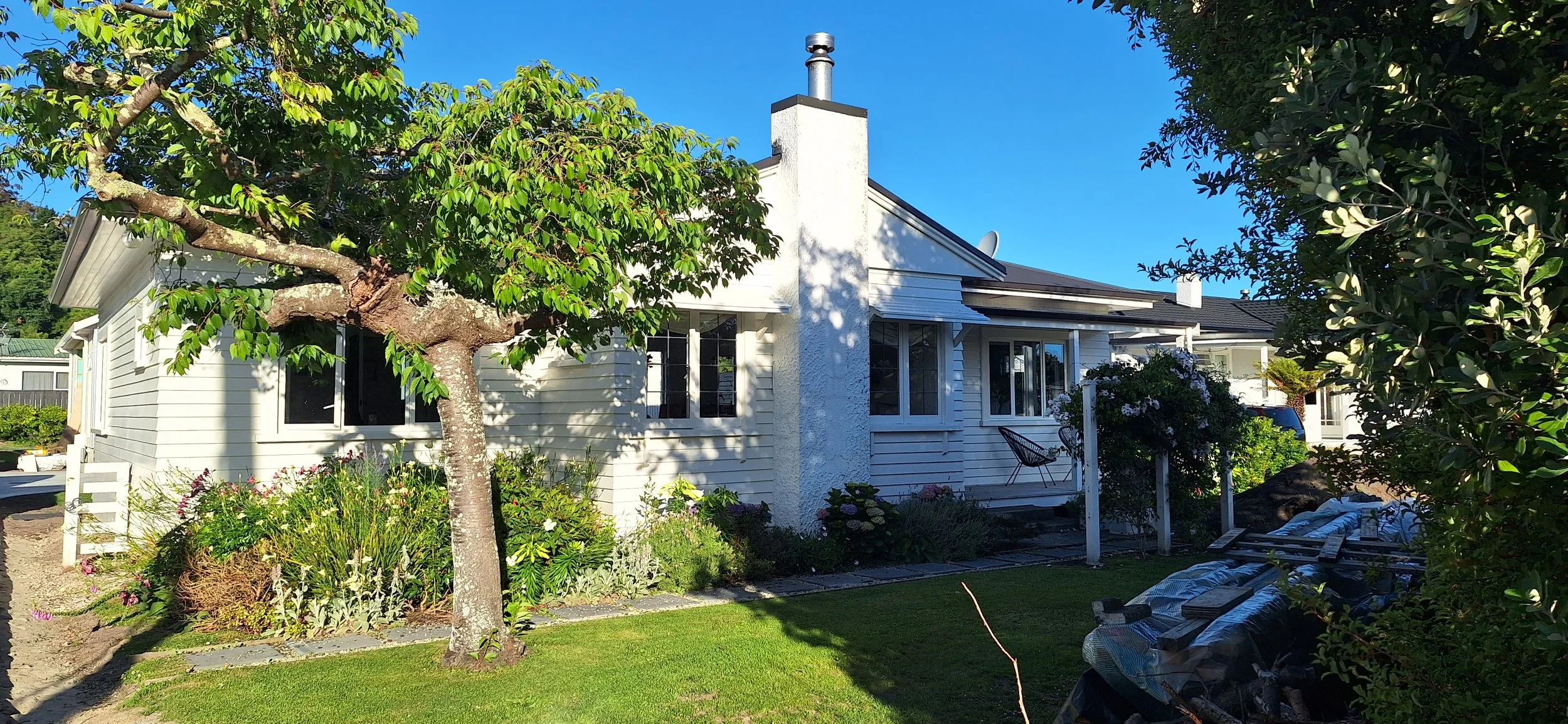 House Front 1.jpg
