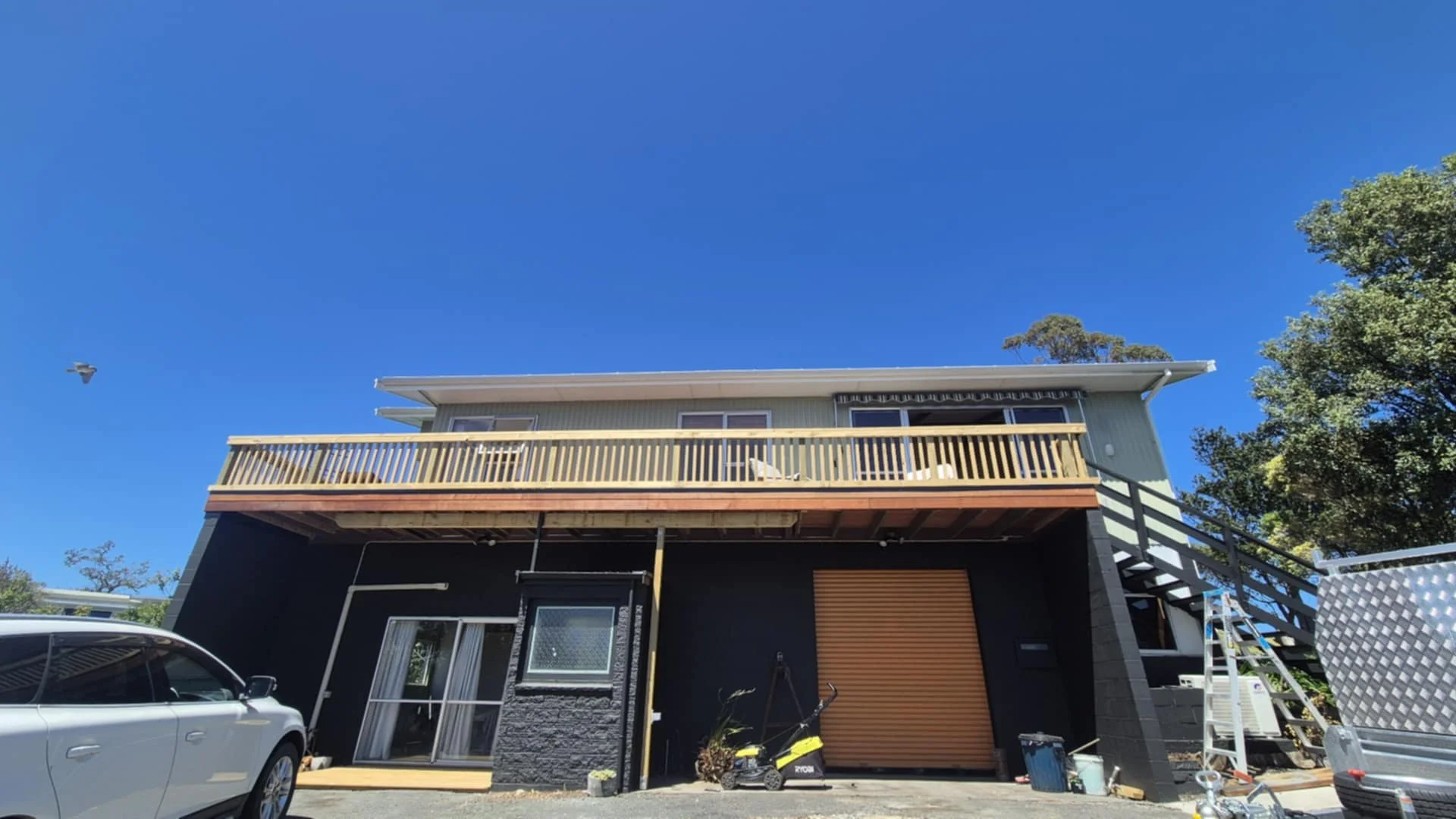 Comfortable rental house accommodation for Rhythm & Vines R&V Gisborne.