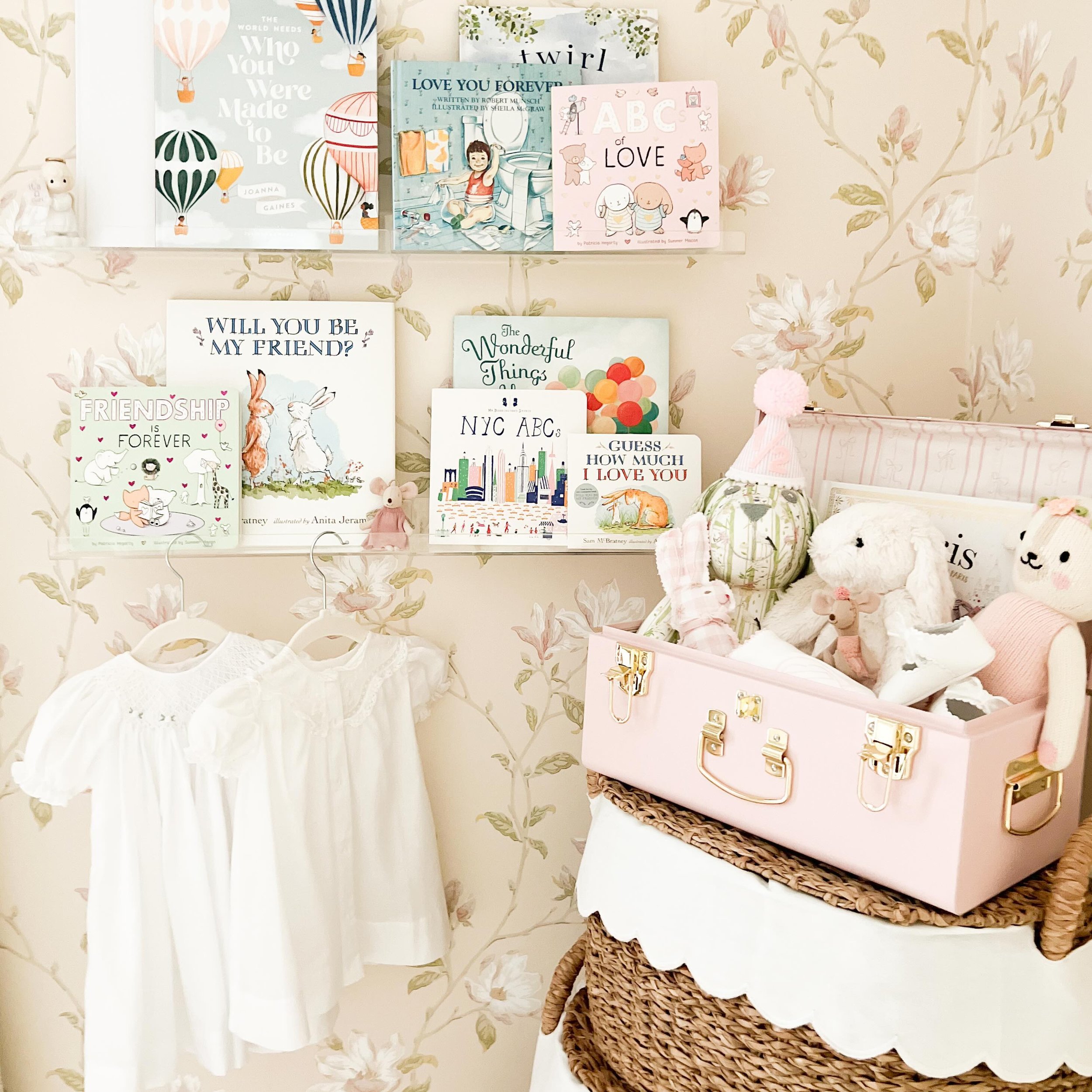 My husband said he liked &ldquo;Grace&rsquo;s treasure chest&rdquo; and I think that&rsquo;s what I&rsquo;ll call it 🤣 Love this keepsake trunk to hold all her special memories🩷