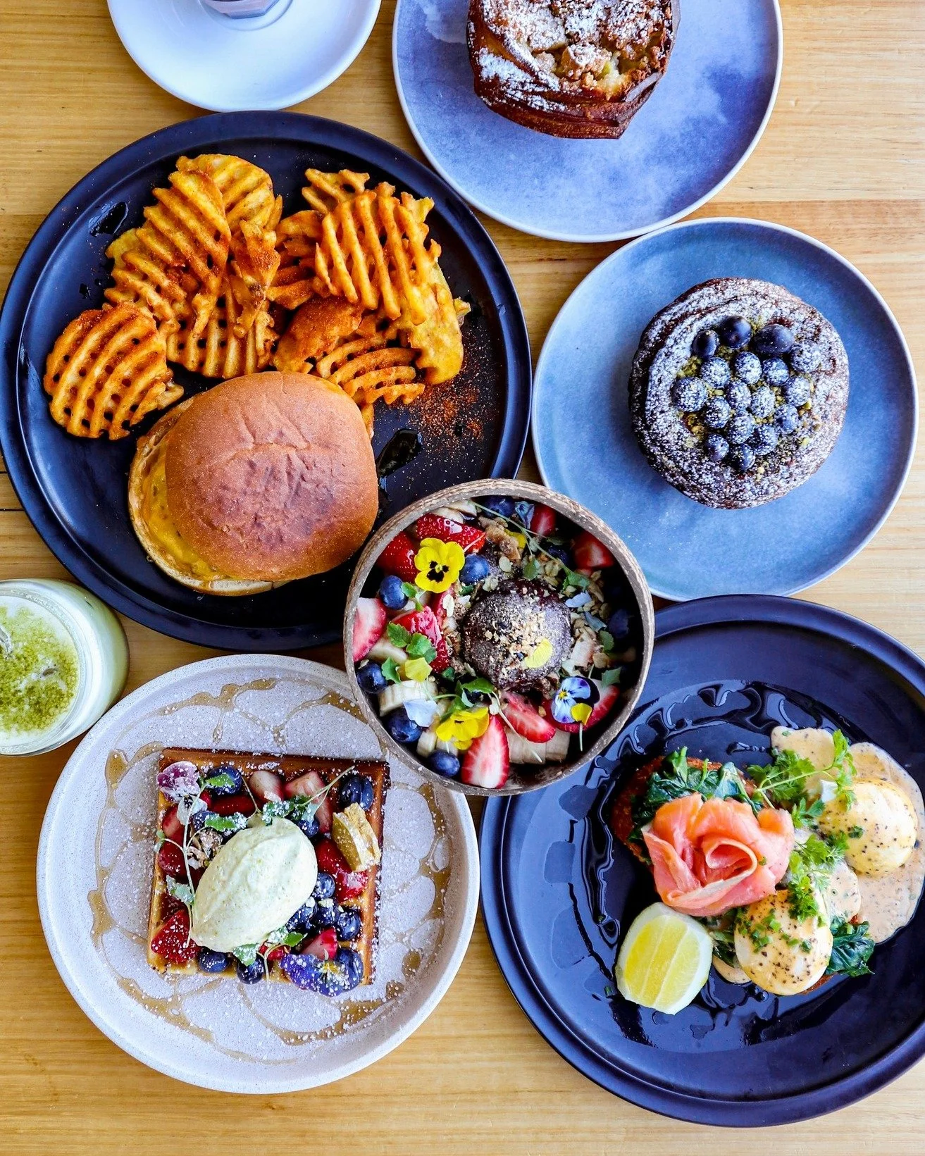 When the food tastes as good as it looks 🤌 And even better with a beautiful waterfront view!
#CafeMonstera #sydneybrunch #sydneycafe #sydneybreakfast #cafes #waterfrontdining #sydneybrunchspots #sydneyfoodshare #breakfastinsydney #mosman #mosmanliv