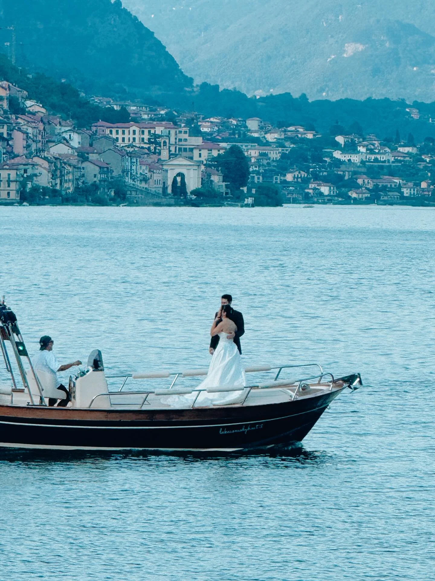 Celebrating love in the enchanting setting of Lake Como. 💍💙