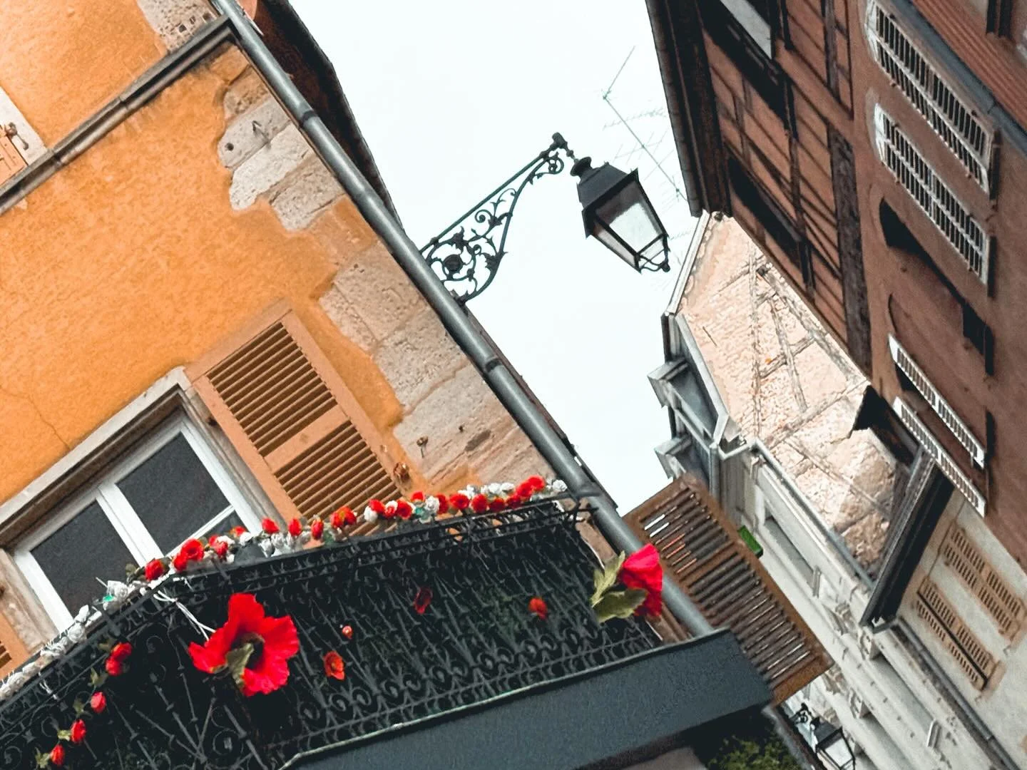 Travelling in Italy love the traditional colour schemes ❤️ #cakeinspo