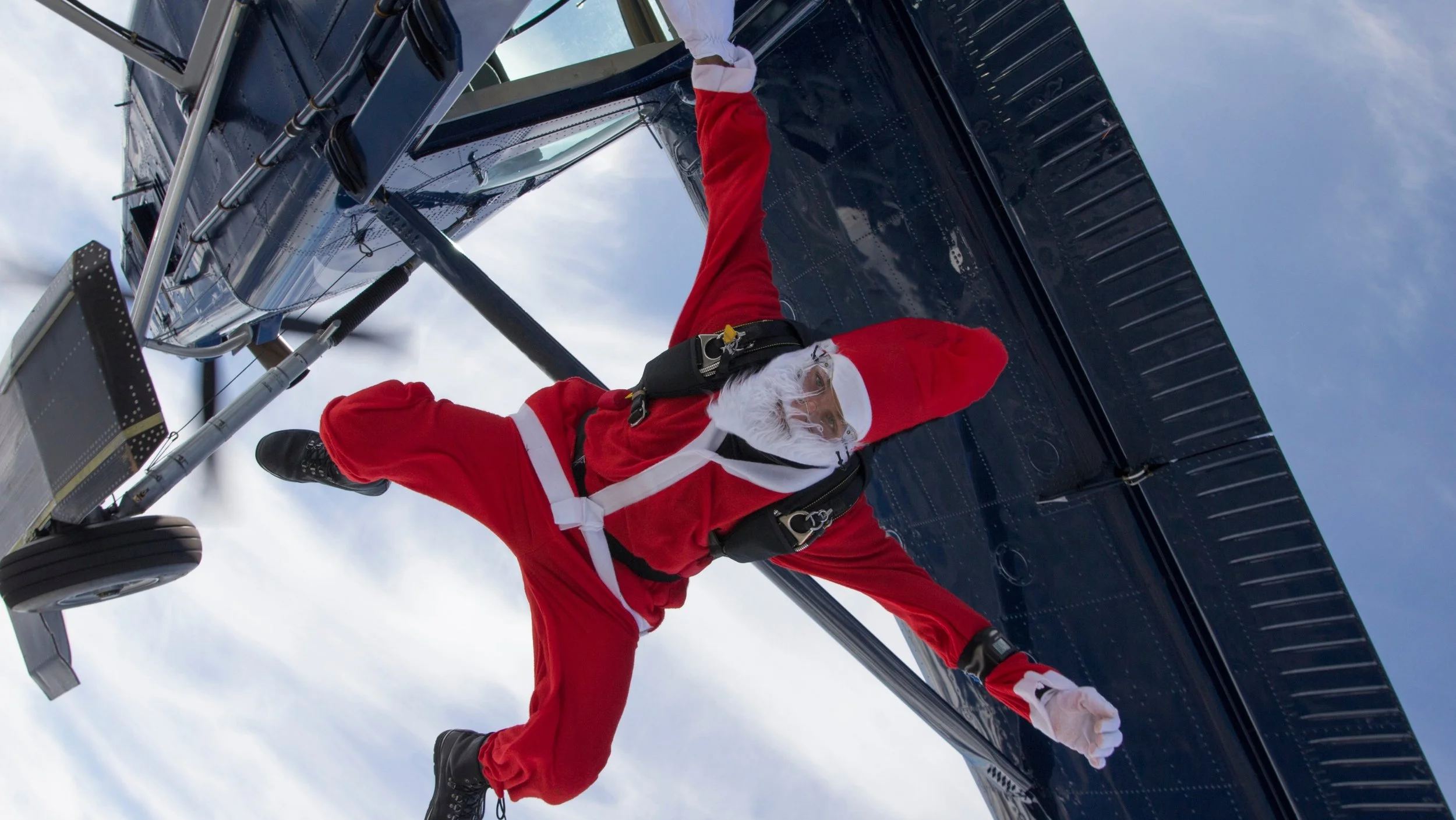 Kuwait Santa About — Desert Santa
