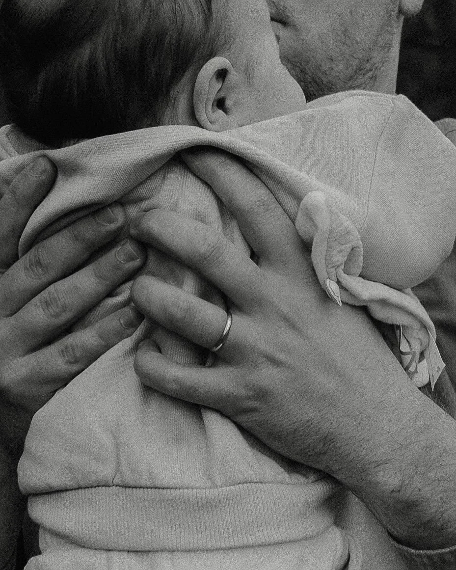 🤍s&eacute;ance petit chat

Immortaliser vos tous petits au d&eacute;tour d&rsquo;une balade au parc, des instants de complicit&eacute; authentiques dans les moments c&acirc;lins du quotidien. 

r&eacute;servation &amp; renseignements s&eacute;ance f