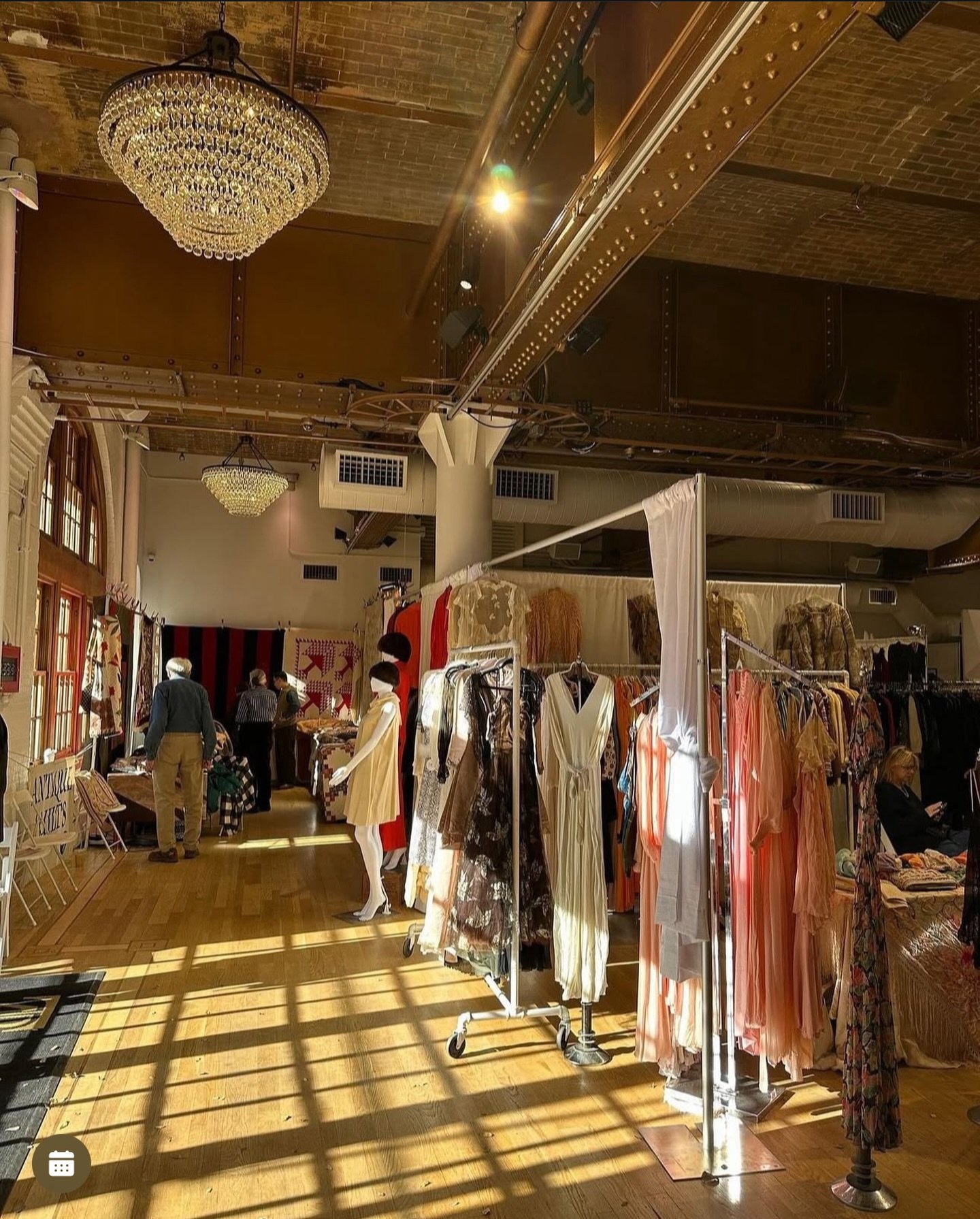 Our first date in 2026 will be in NYC. 

March 20 + 21
The Altman Building
135 W 18th St, Chelsea
Manhattan 🗽

More details including; participating dealers, an exciting lower level collaboration and ticket link to follow early in the new year. 💫 T