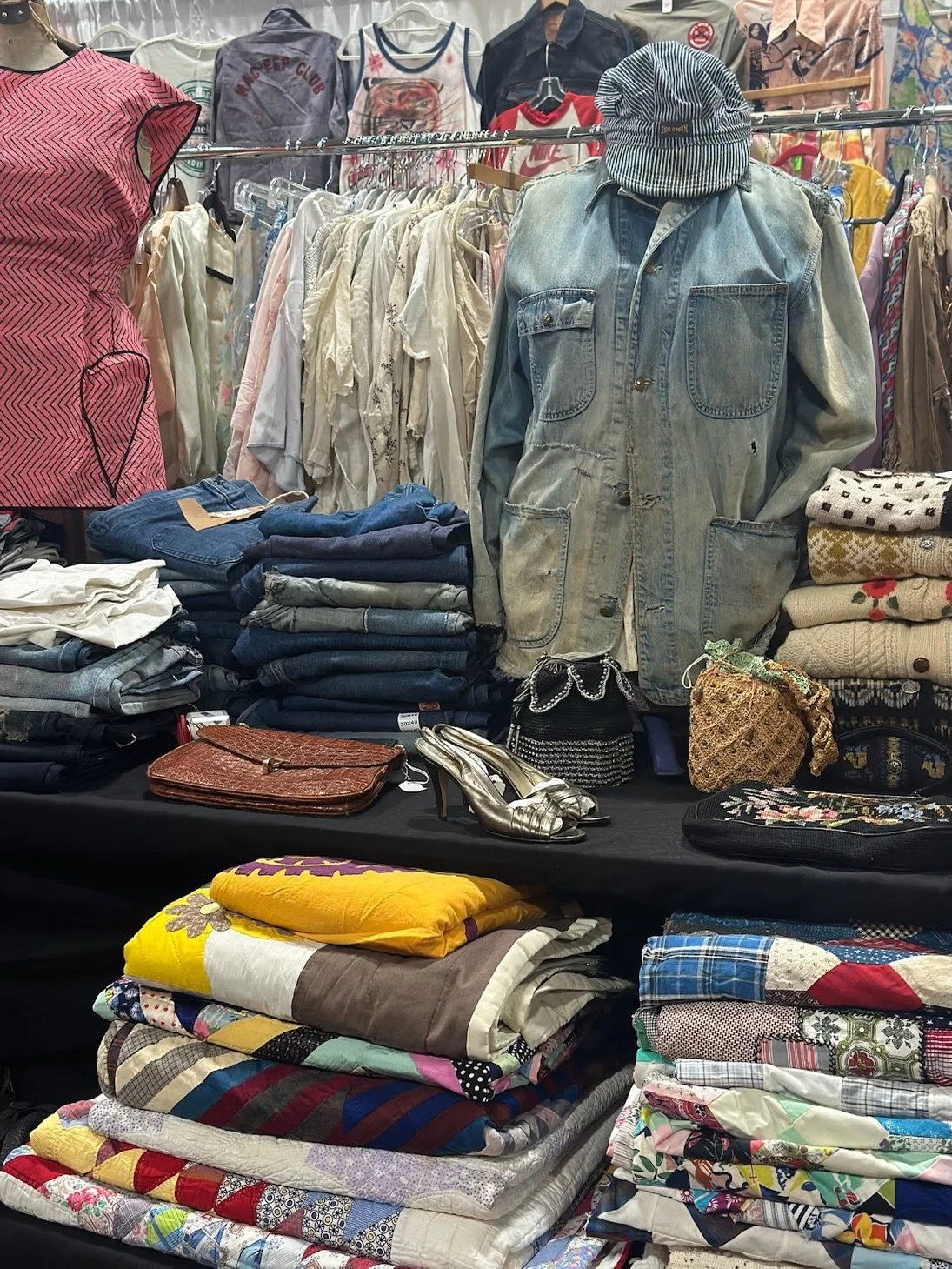 WELCOME to all of our new online followers over the past few weeks! 👋

We&rsquo;re getting excited to meet you in person at FOUR shows in 2026 👉 both in NYC {March 20 &amp; 21, tickets online now} plus in Sturbridge, MA to kick off Brimfield weeks 