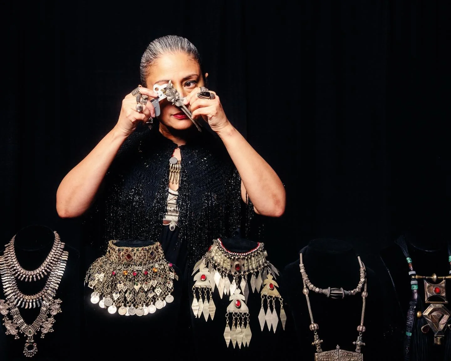 Wonderful dealer &amp; visitor portraits taken by @michaellajelin at the @rcallahanphoto Event Portrait Workshop 🖤 

Interested in becoming a dealer at our 2026 events? Please email David at thesturbridgeshow@gmail.com for details about Sturbridge, 