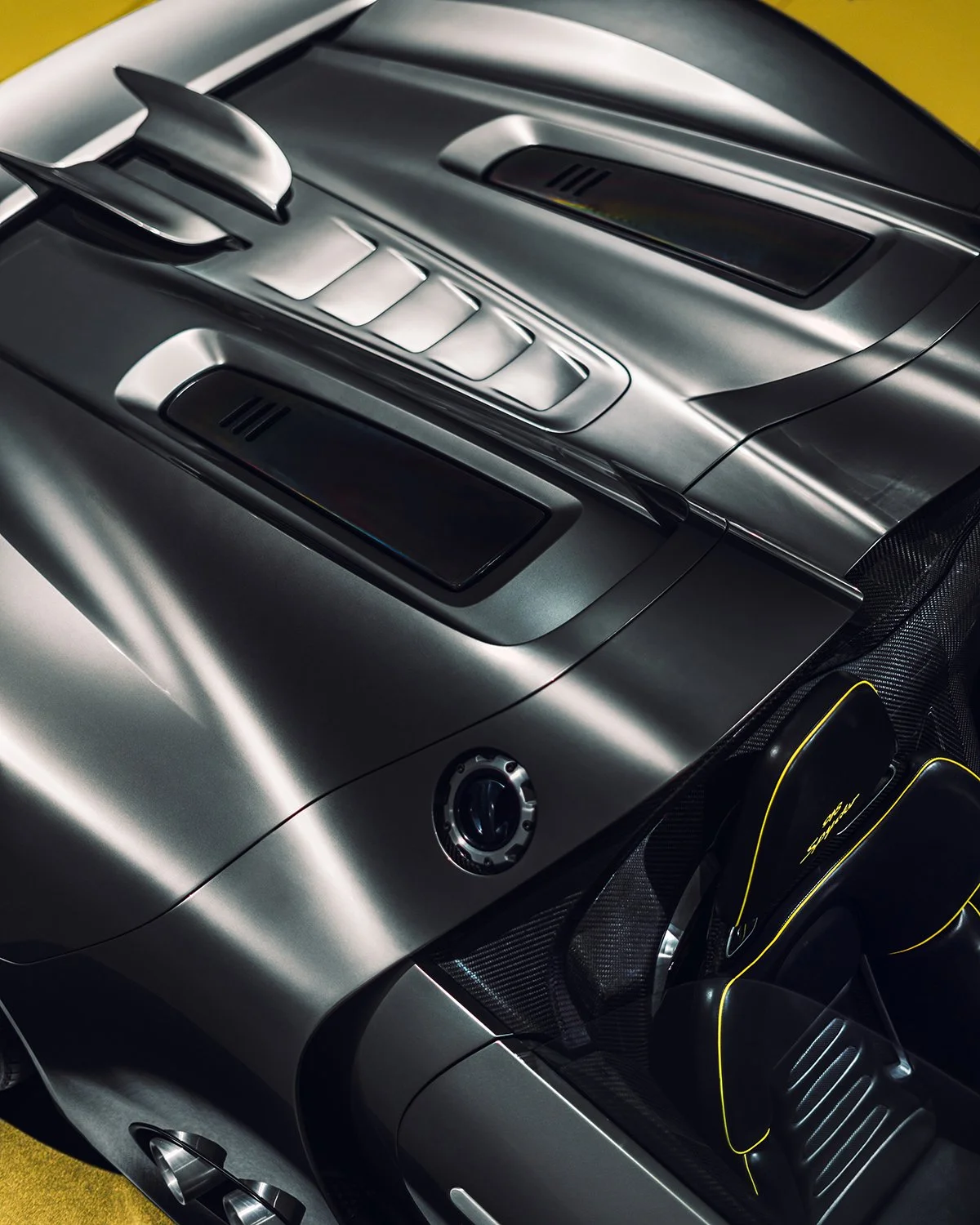 Your feed looks like it could use a Porsche 918 Spyder 🩶💛 
.
There's something about that behind that made me want to shoot it so much. It looks clean, aggressive and futuristic at the same time. A real spaceship. 🛸
.
#porschespyder #porsche918 #p