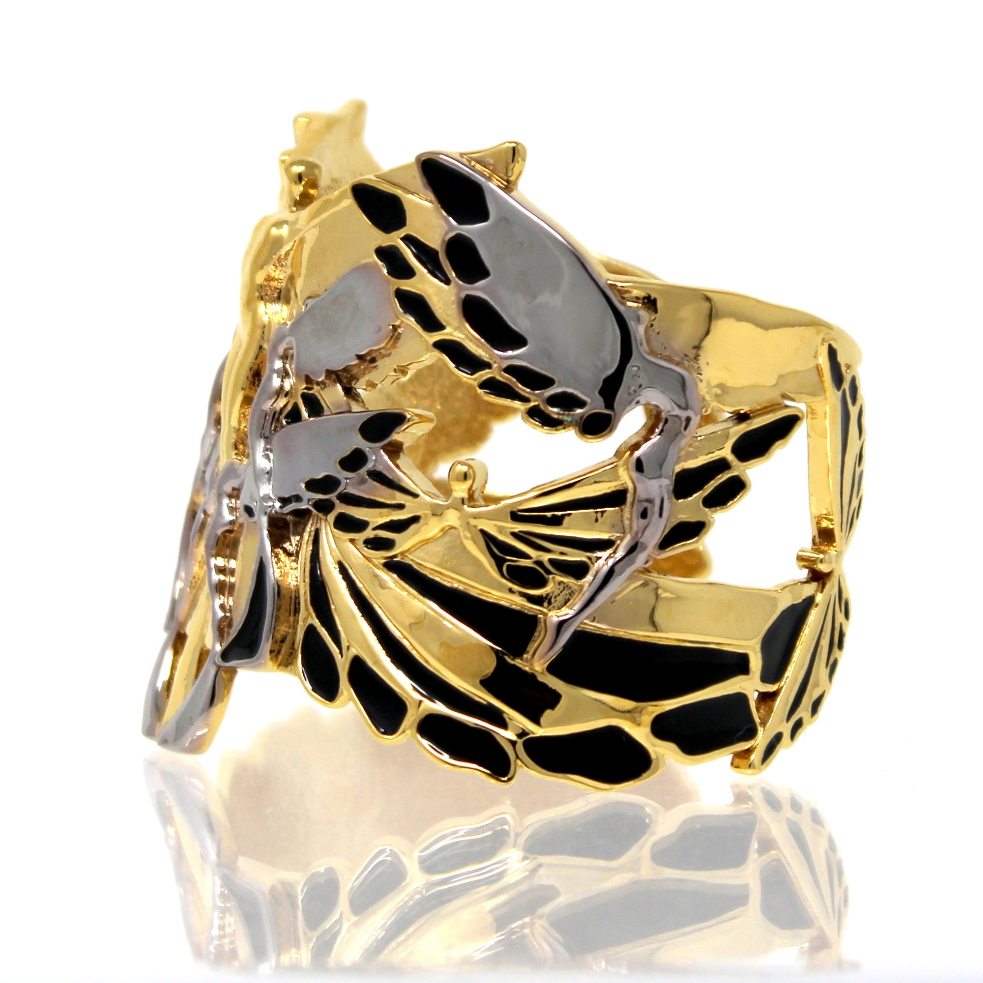 Soaring cuff black and gold 2Td.png