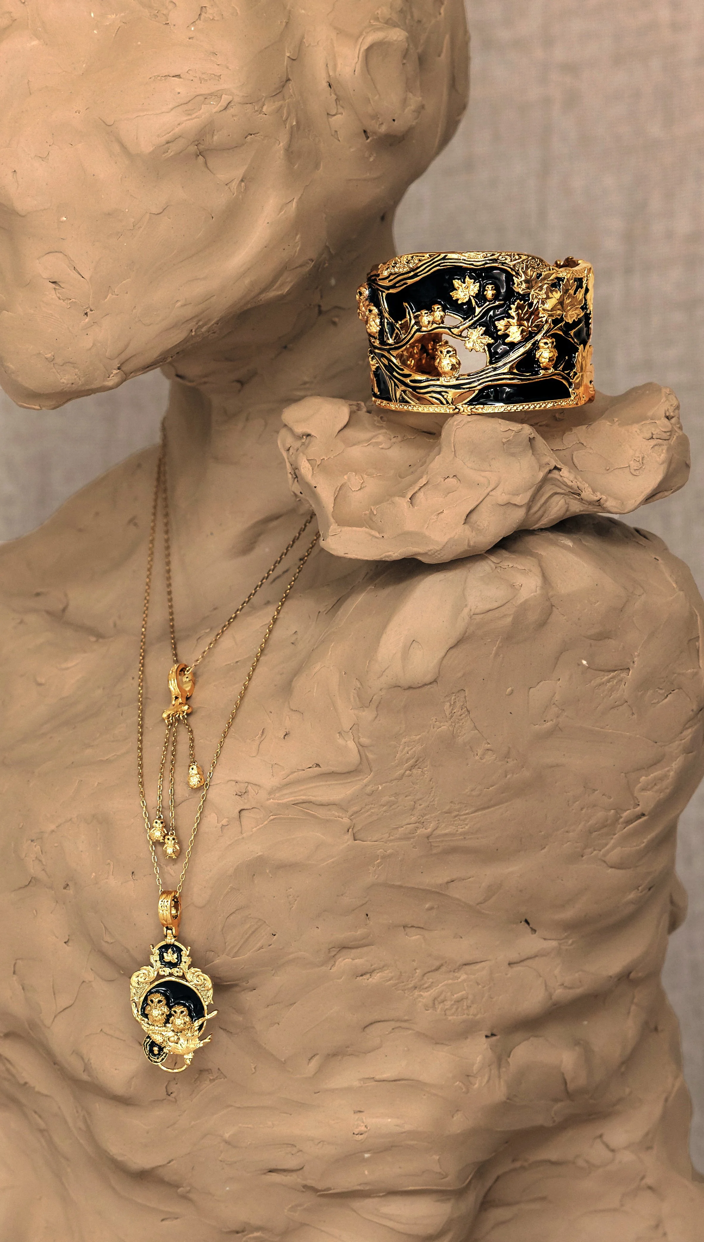 Brave on clay bust 1 dark bg 2.jpg